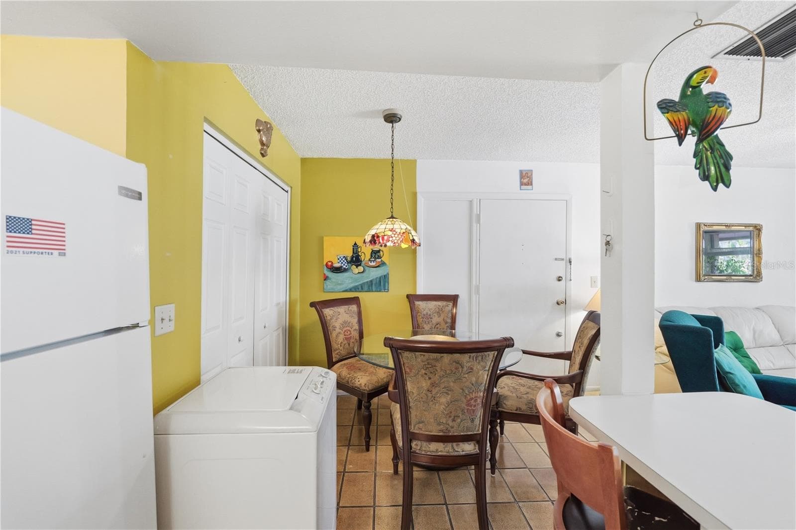Kitchen/Dining Room Combo - 3853 S LAKE DR #165, TAMPA