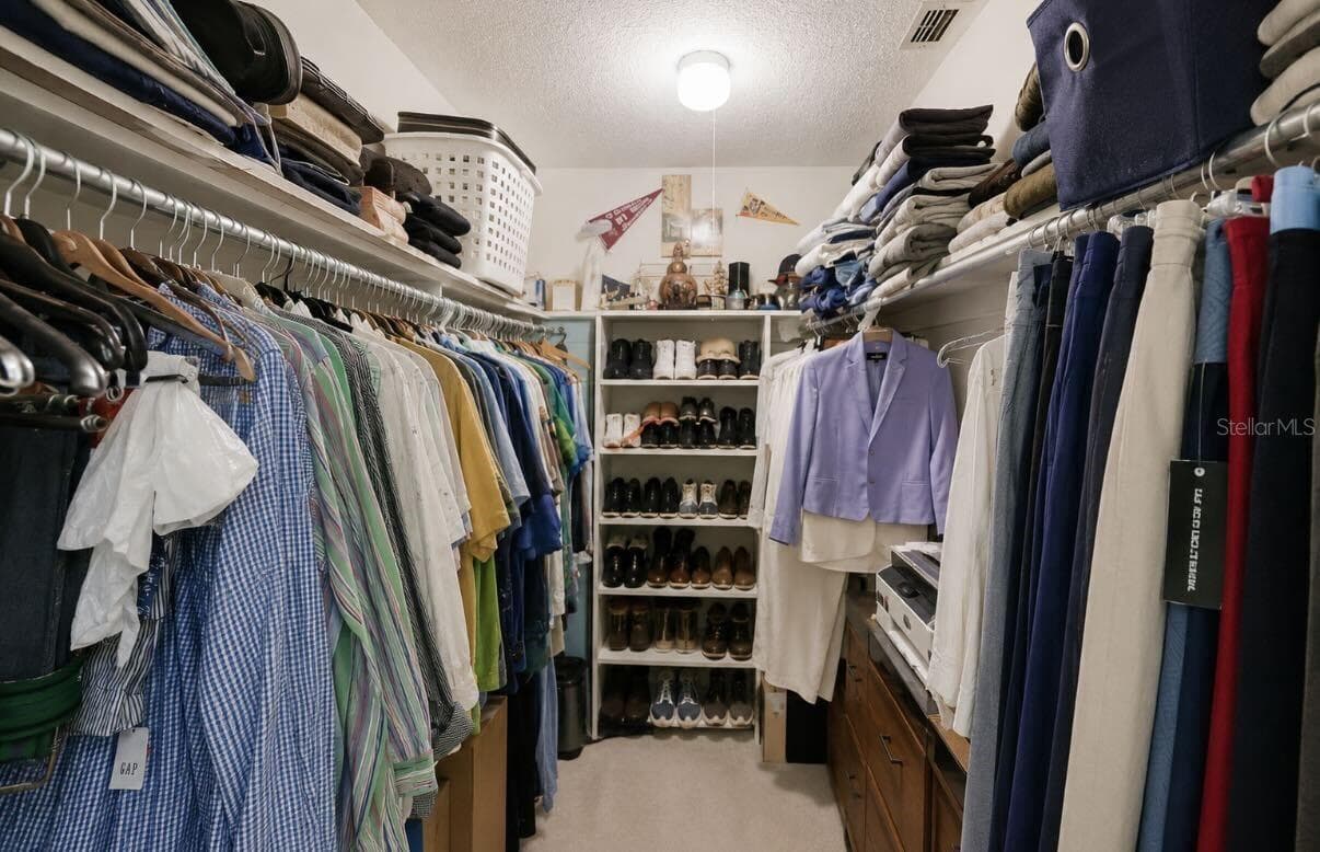 Walk In Closet - 3853 S LAKE DR #165, TAMPA