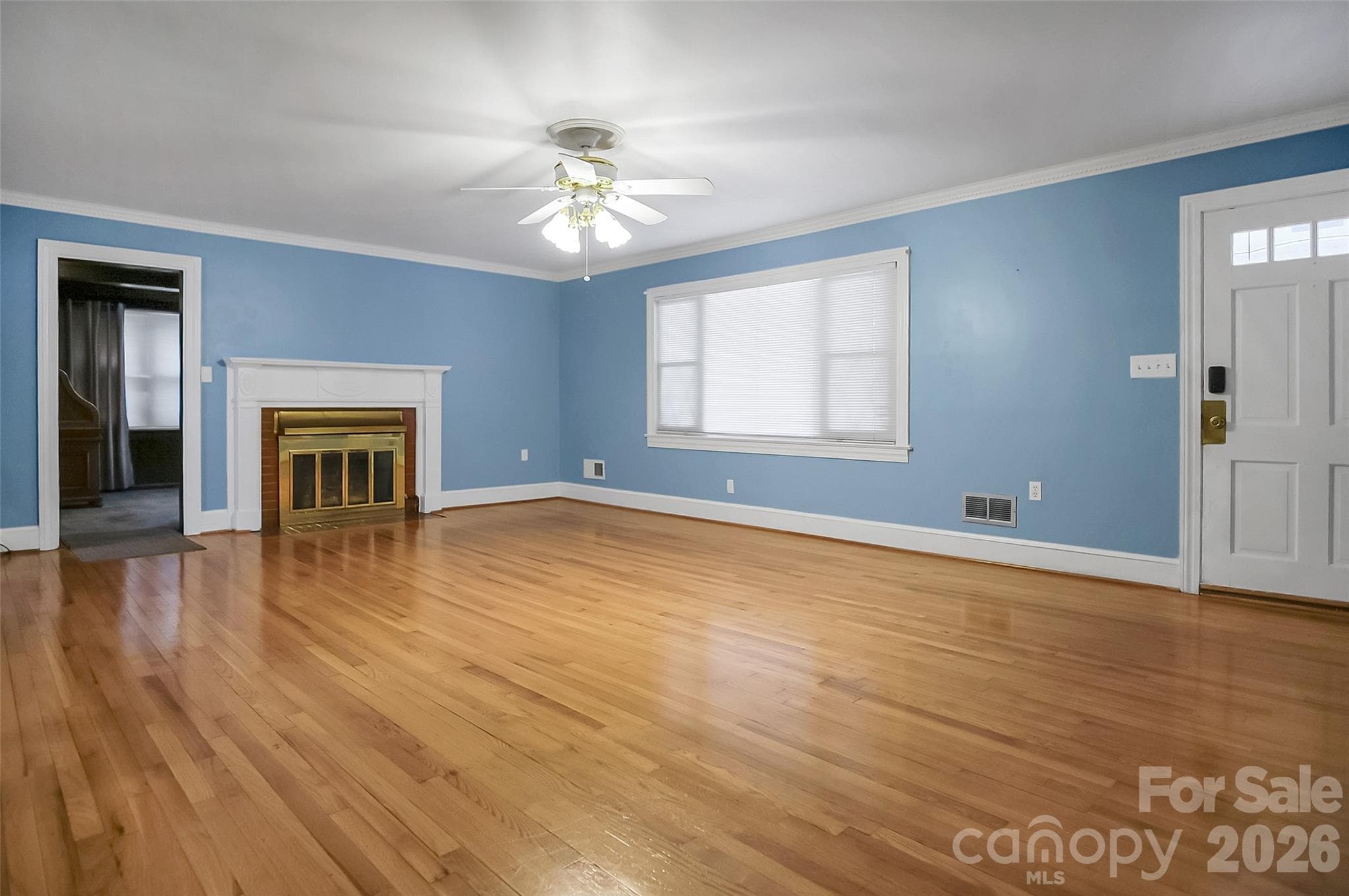 Livingroom - 3021 Davis Park Road, Gastonia
