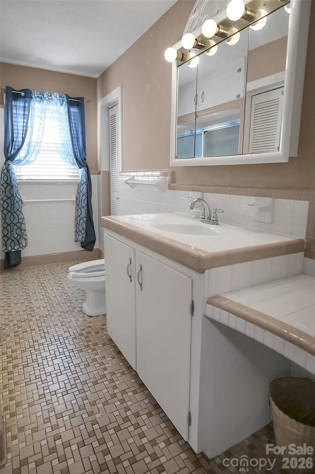 Single Family Residence at 3021 Davis Park Road, Gastonia, photo 23 of 39