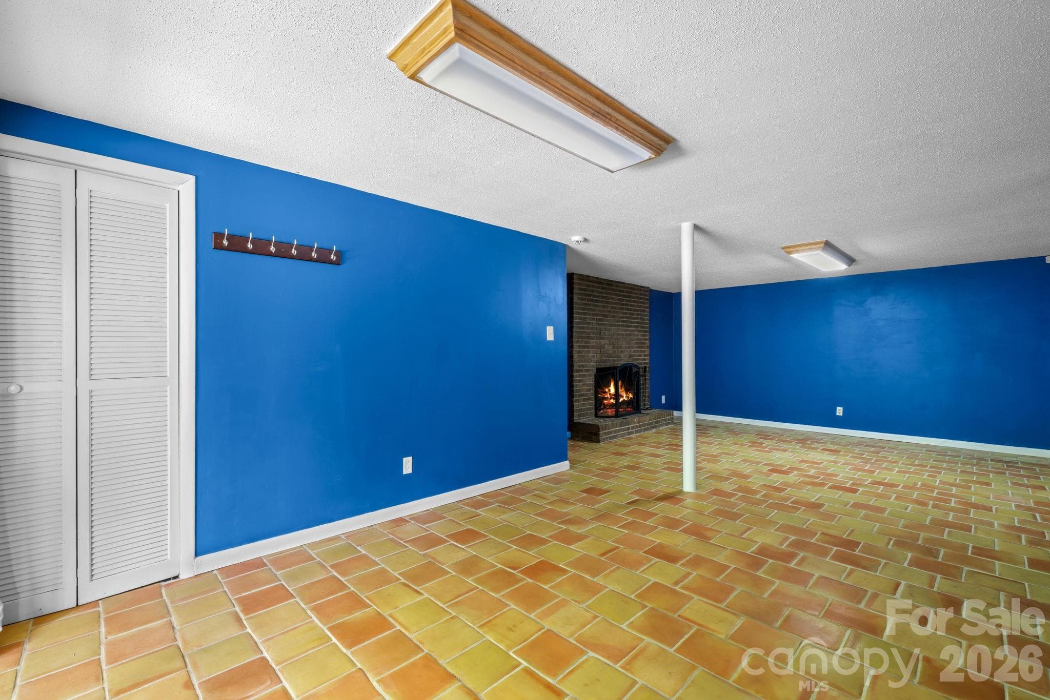 Terracotta tiles - 98 Pensacola Avenue, Arden