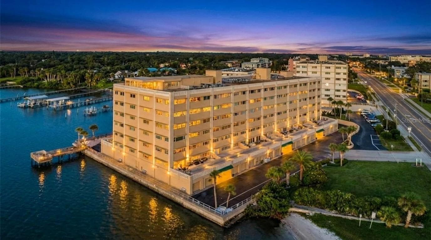 Harbour Club C on the Bay - 100 BLUFF VIEW DR #514C, BELLEAIR BLUFFS