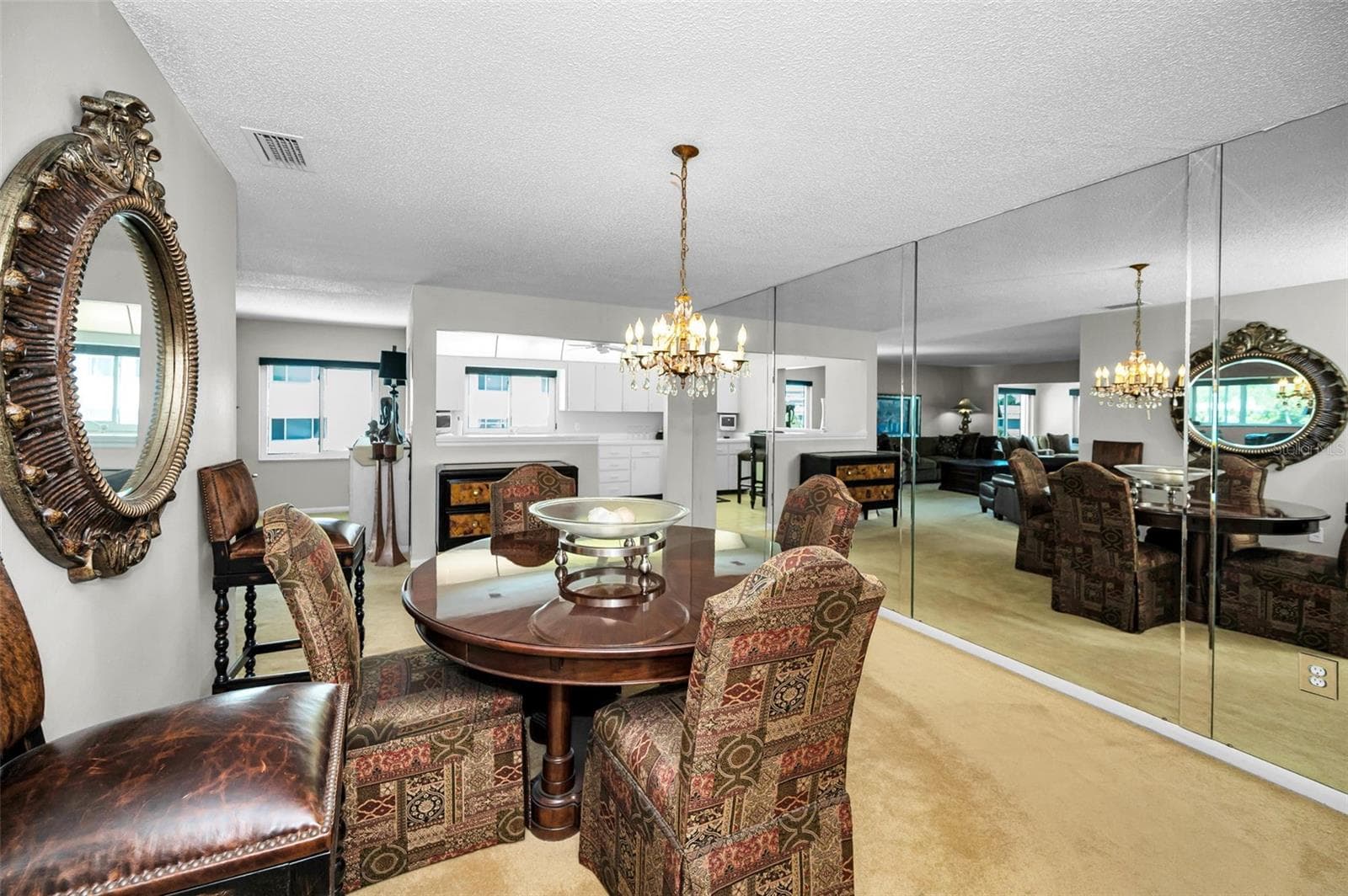 Place to entertain - 100 BLUFF VIEW DR #514C, BELLEAIR BLUFFS