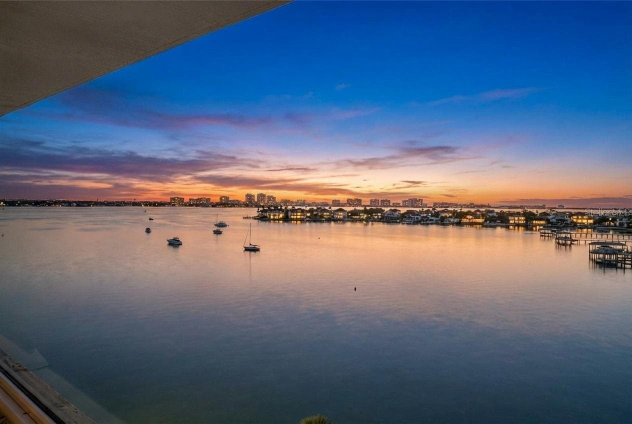 See sunsets from your bed - 100 BLUFF VIEW DR #514C, BELLEAIR BLUFFS