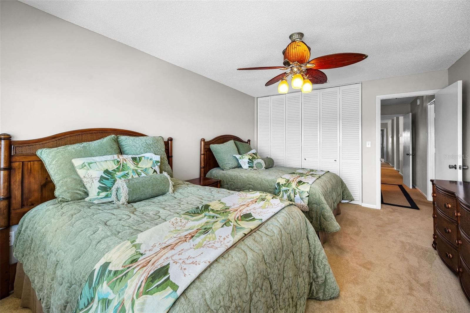 Plenty closet space in guest room - 100 BLUFF VIEW DR #514C, BELLEAIR BLUFFS