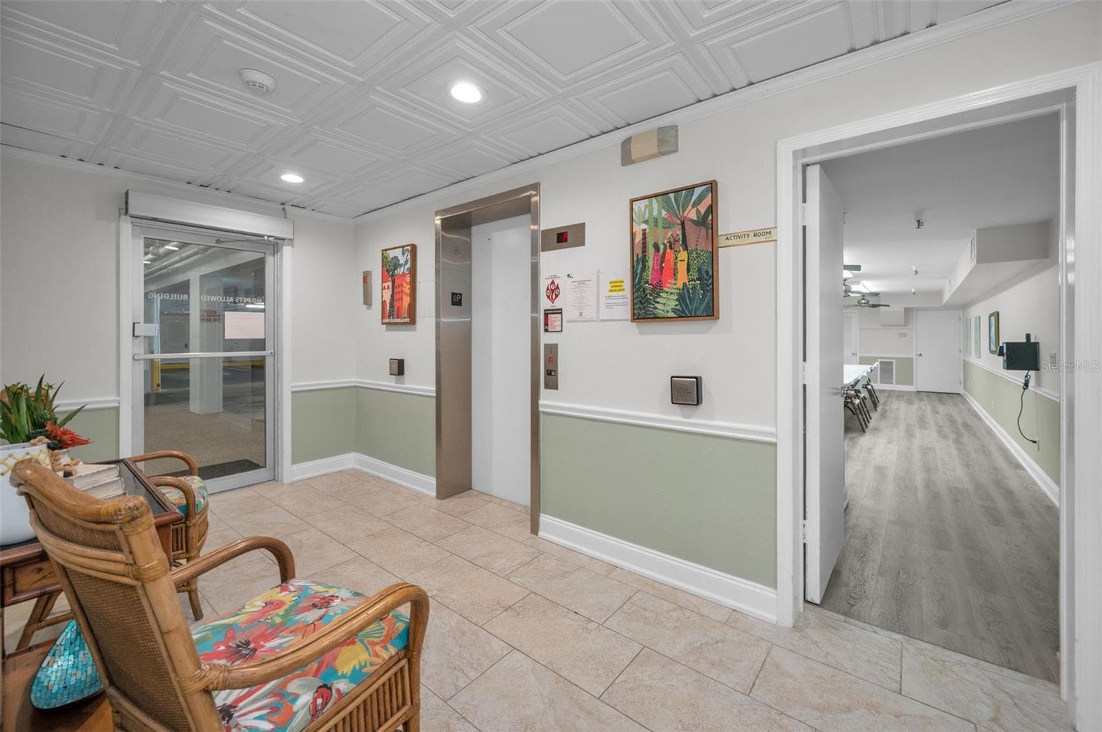 Building elevator lobby - 100 BLUFF VIEW DR #514C, BELLEAIR BLUFFS