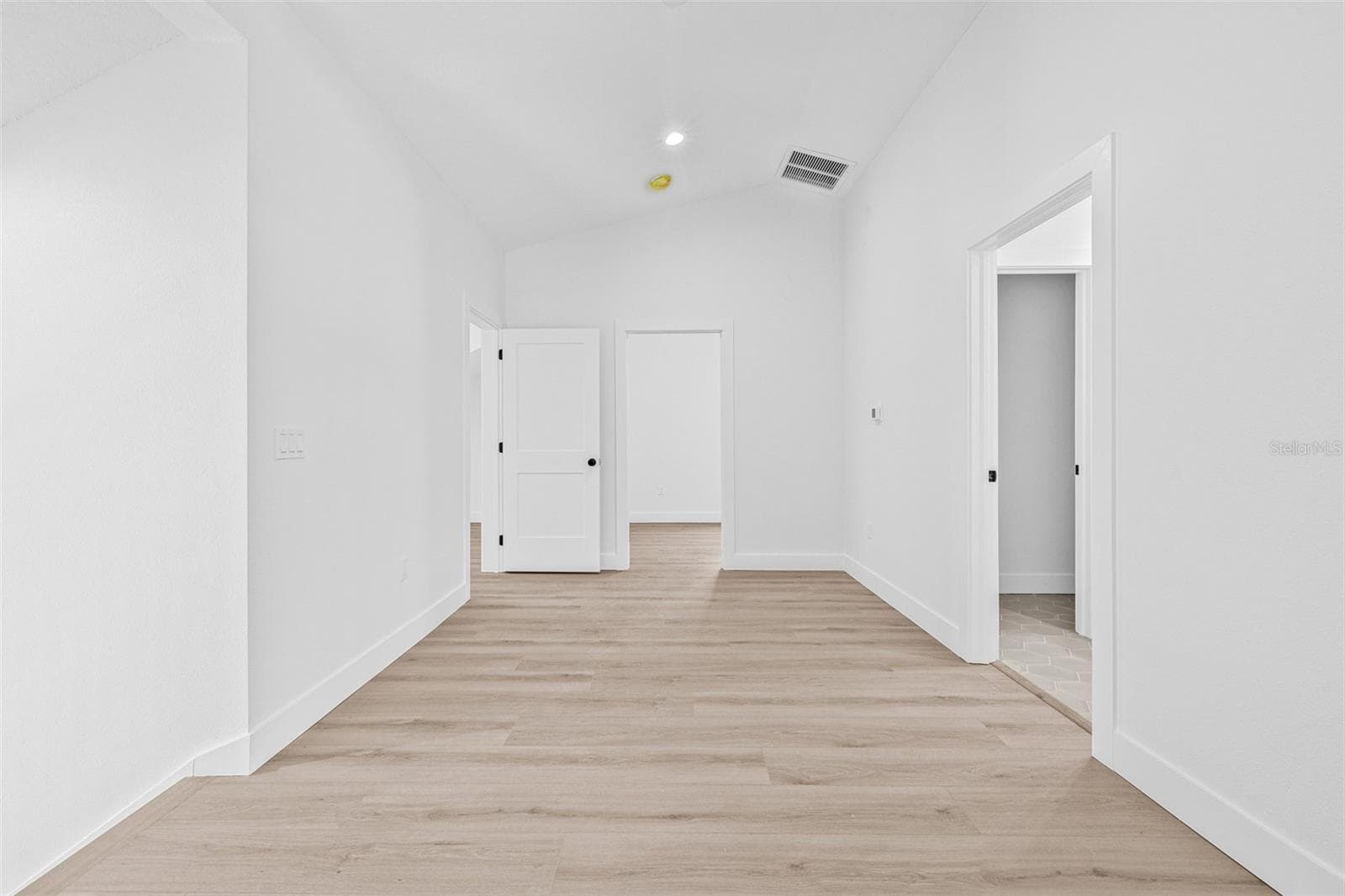 Loft Upstairs - 7617 ALVINA ST, TAMPA