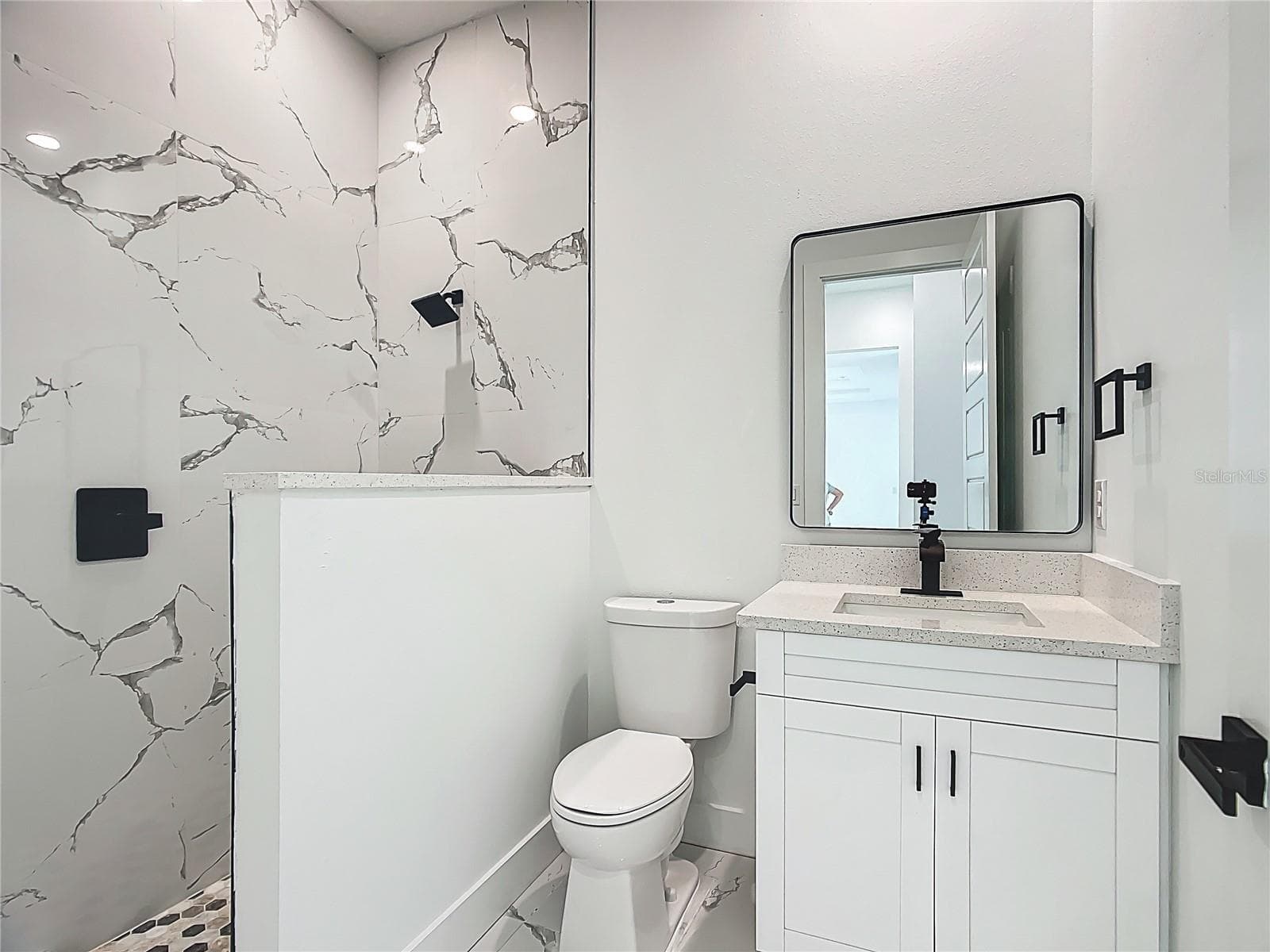 Bath 3 - 2105 DORMAN ROCK PL, PLANT CITY