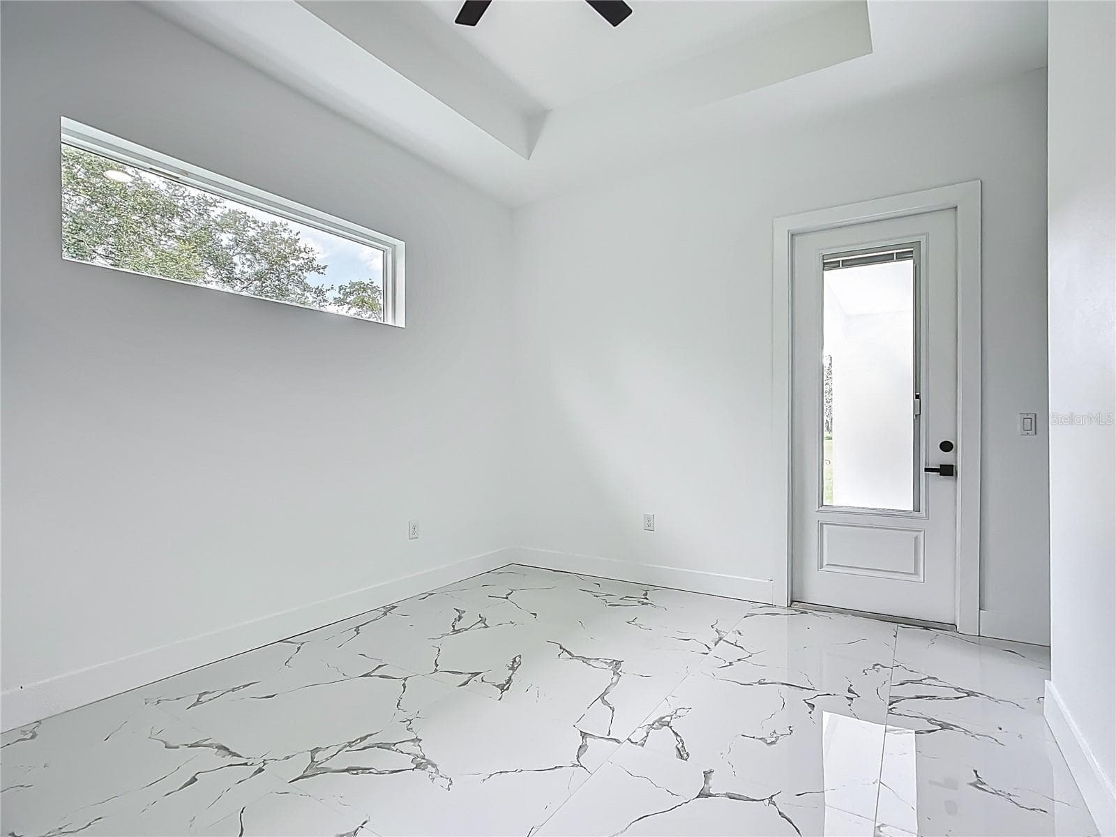 Bonus room w/exterior entry - 2105 DORMAN ROCK PL, PLANT CITY