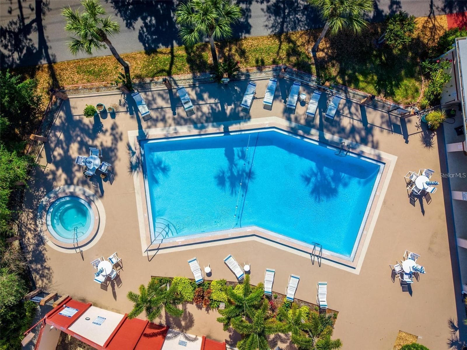Resort Style Pool & Spa - 1162 CARMEL CIR #440, CASSELBERRY
