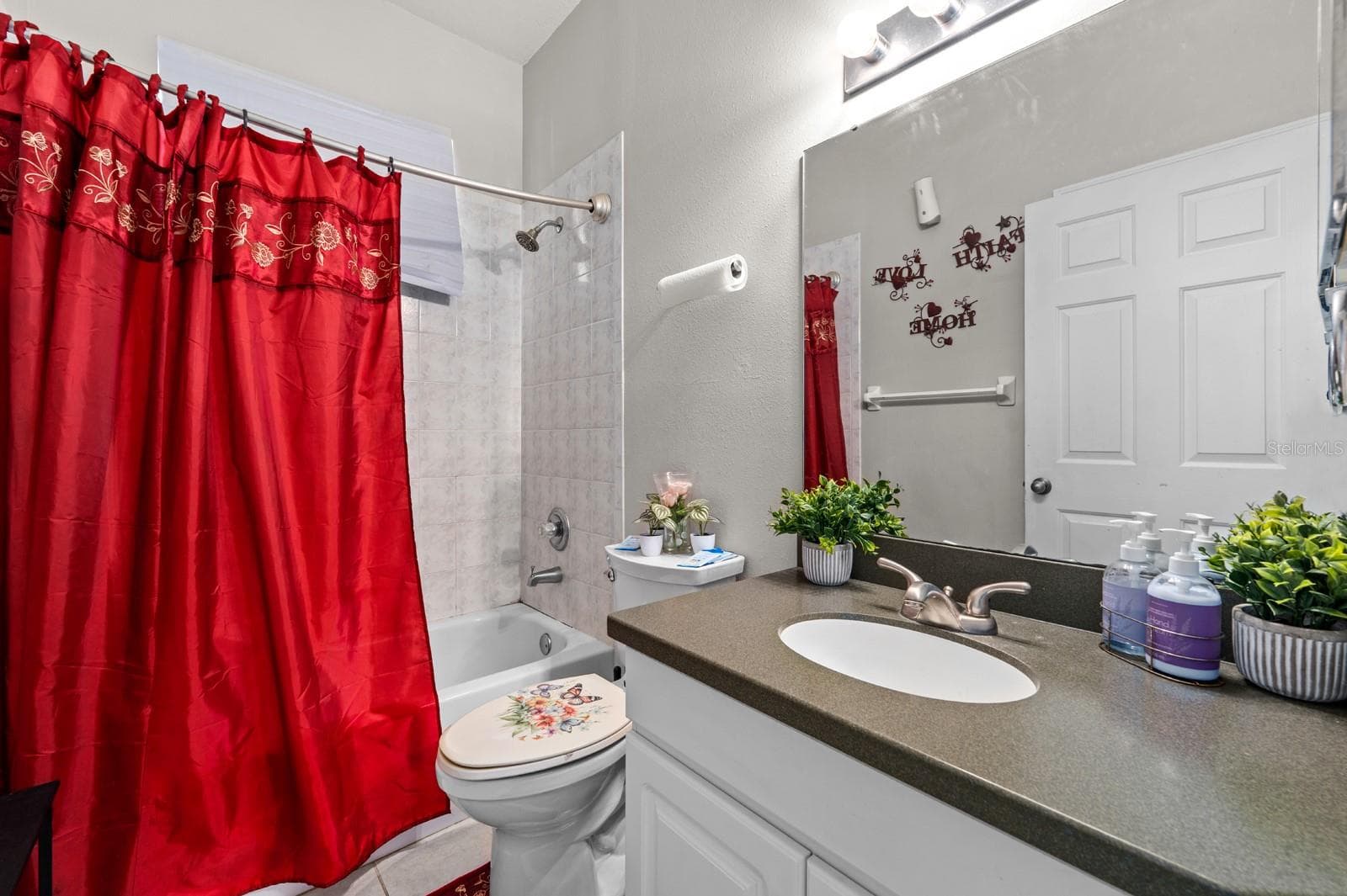 Single Family Residence at 4814 PORTOBELLO CIR, VALRICO, photo 23 of 36
