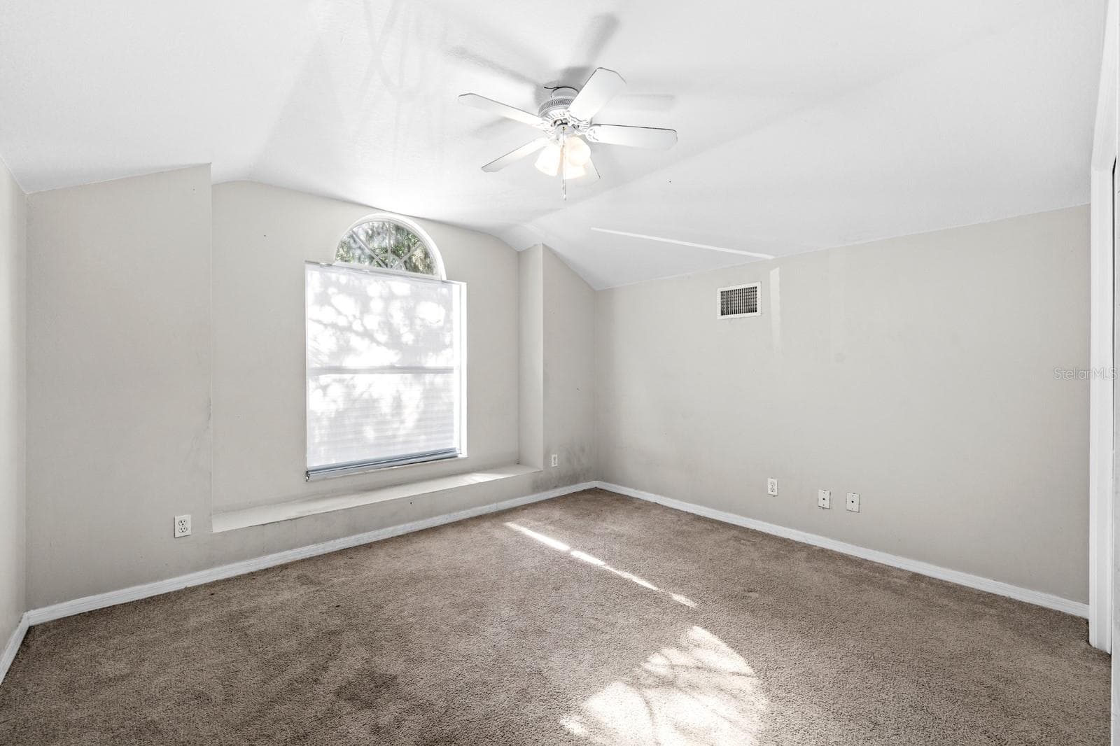 Single Family Residence at 4814 PORTOBELLO CIR, VALRICO, photo 26 of 36