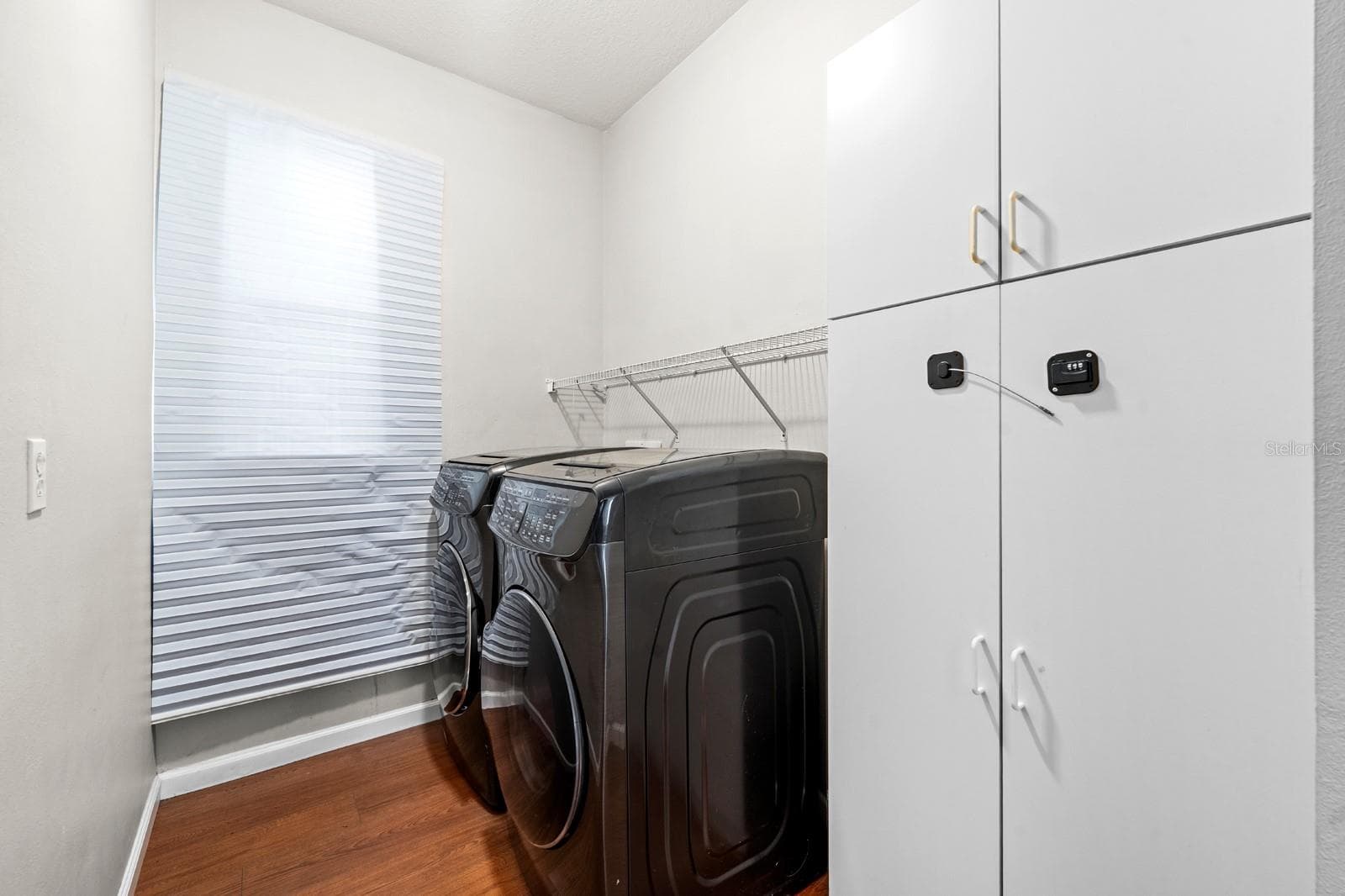 1st floor laundry room - 4814 PORTOBELLO CIR, VALRICO