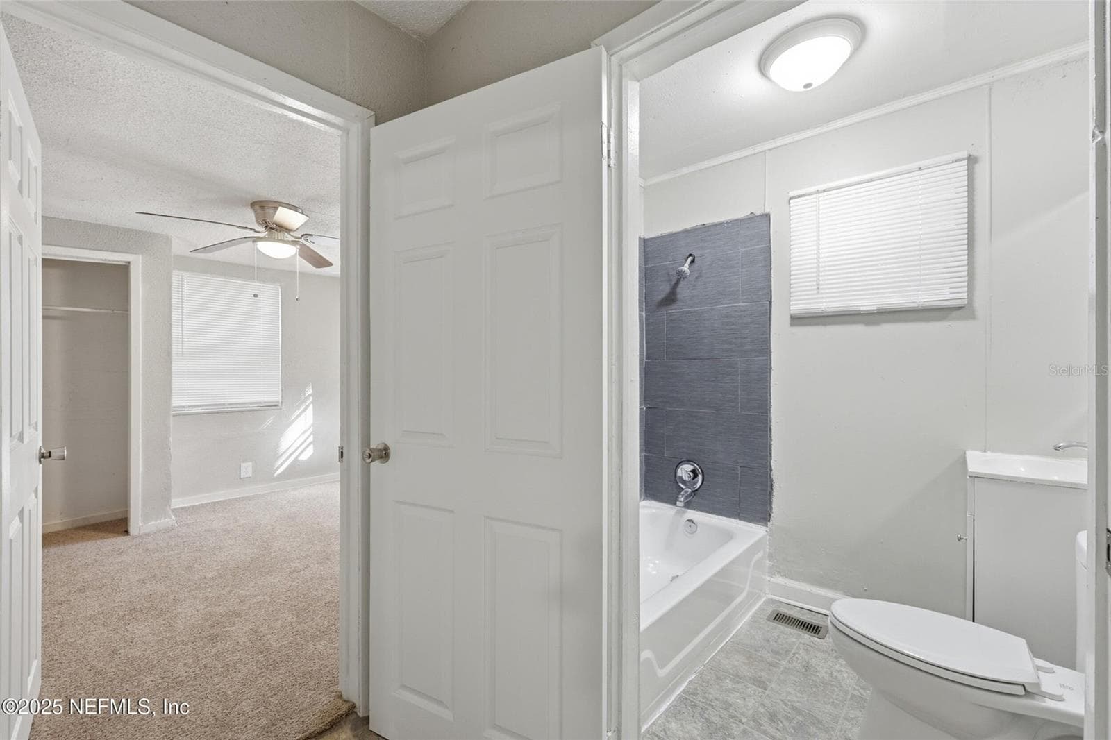 Bath - 1217 W 29TH ST, JACKSONVILLE