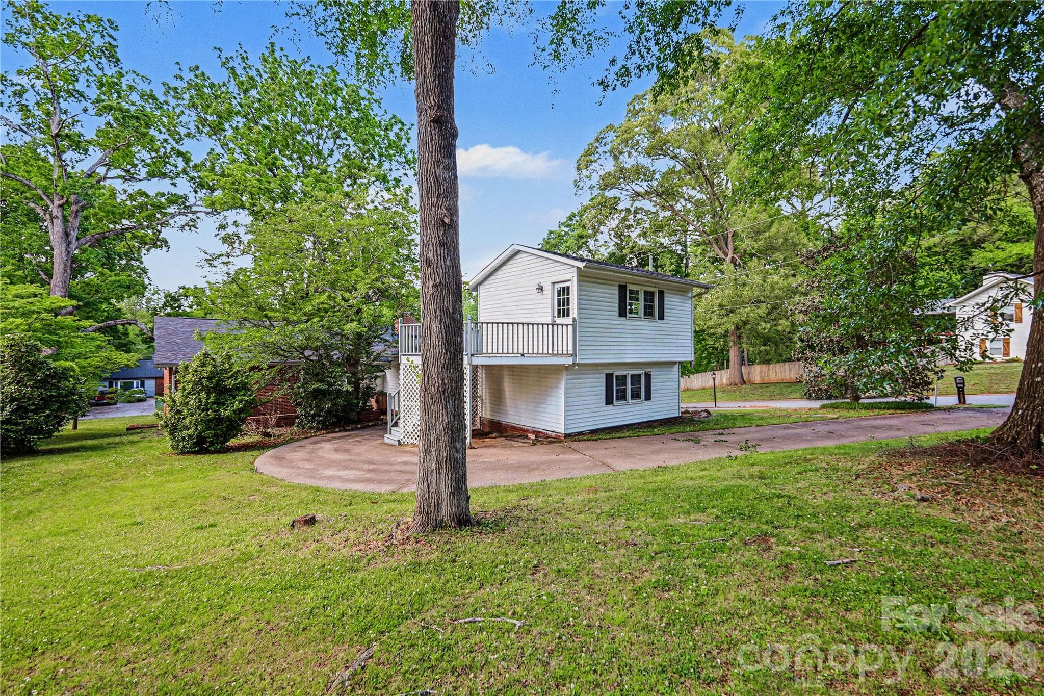 Single Family Residence at 211 Windsor Drive, Shelby, photo 5 of 21