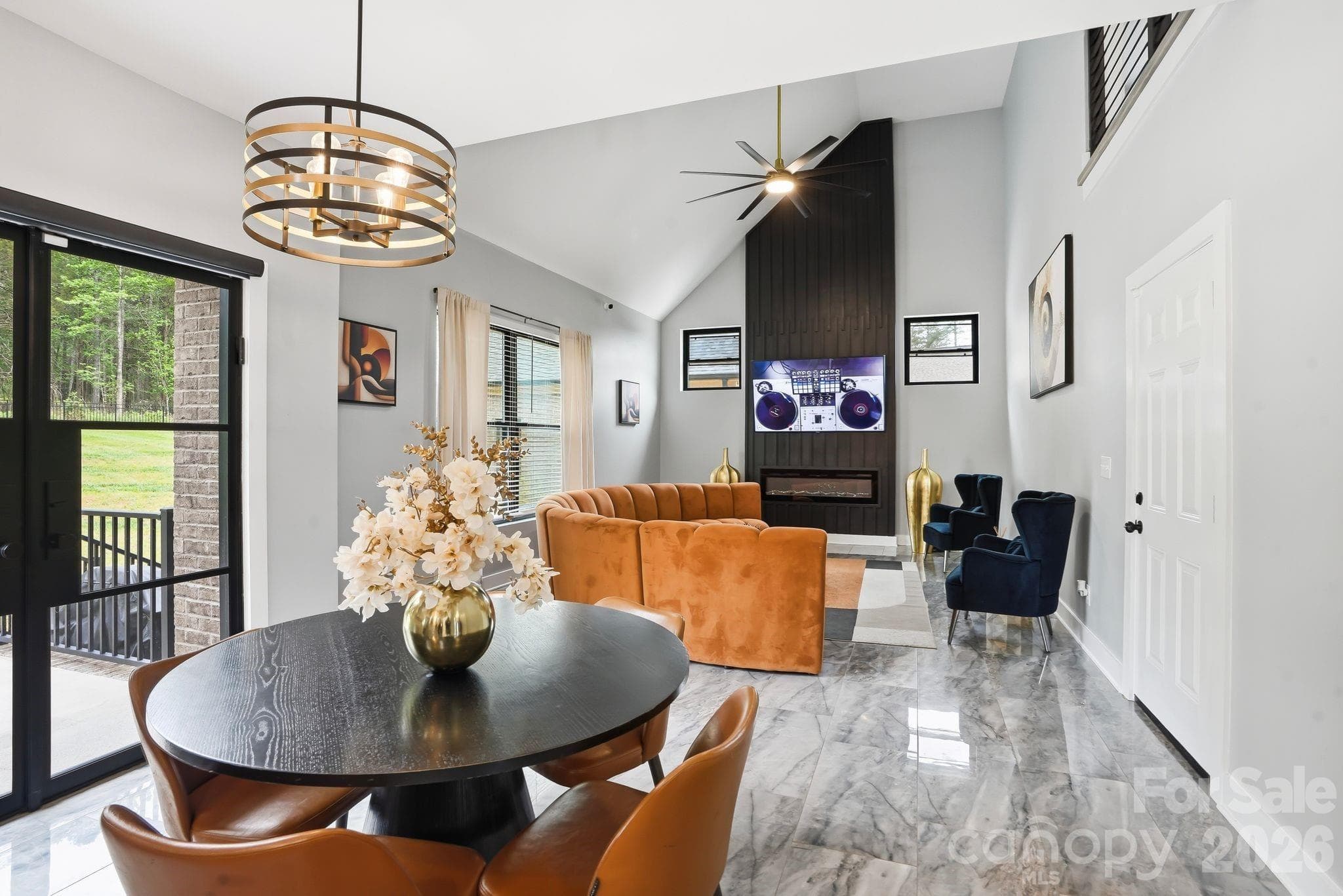 Single Family Residence at 8508 Max Meadows Drive, Charlotte, photo 11 of 48