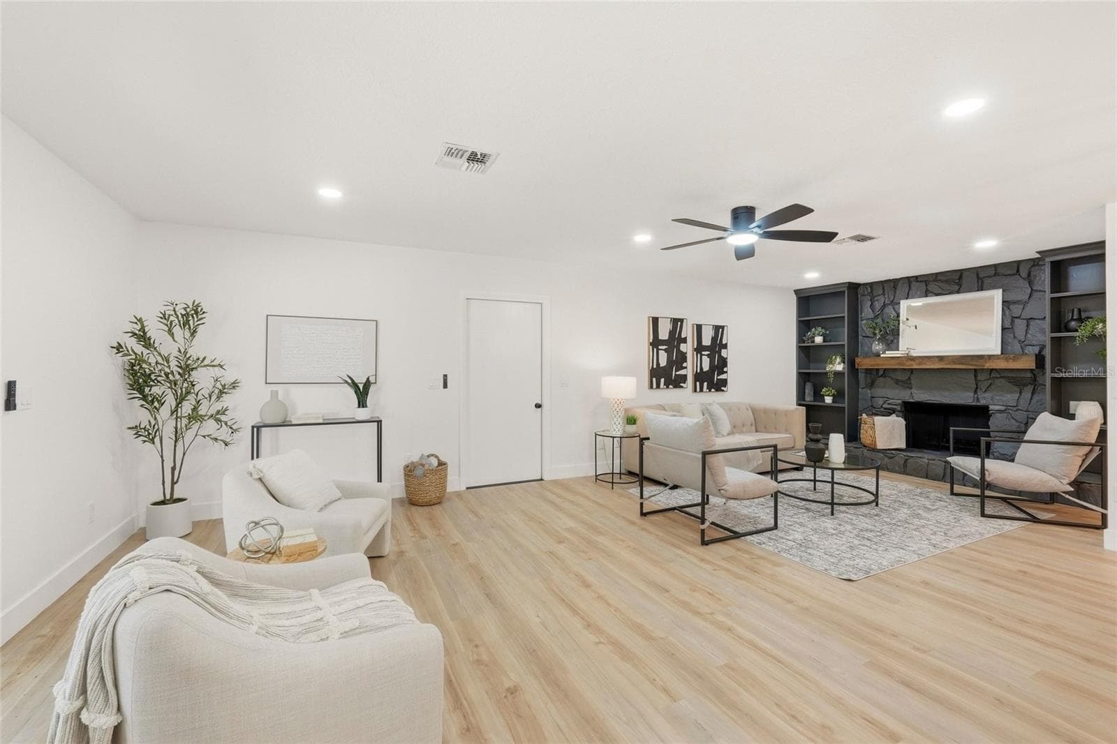 Single Family Residence at 17002 PAULA LN, LUTZ, photo 11 of 52