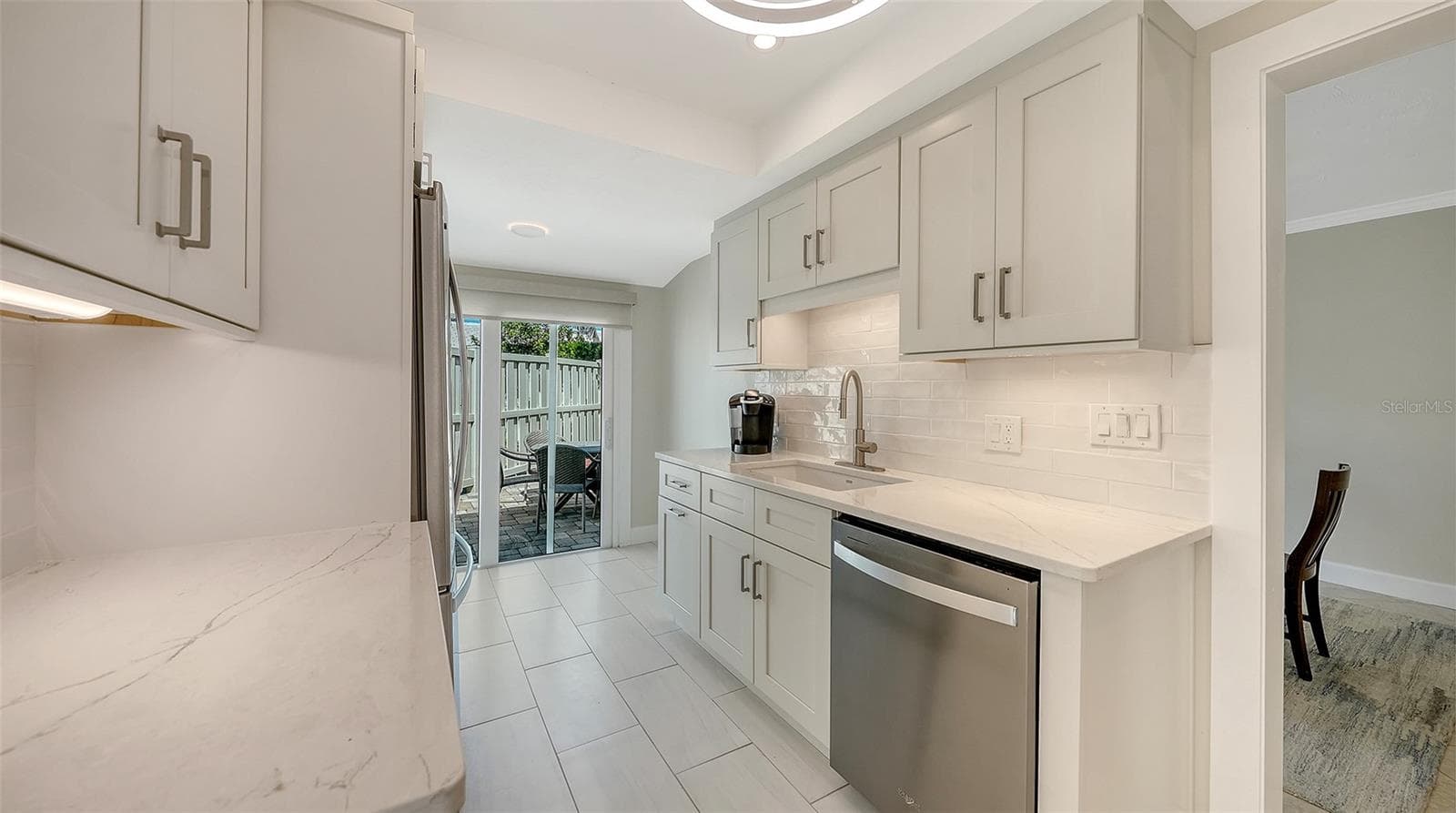 Brand new stainless appliances. - 206 HOURGLASS WAY #V10, SARASOTA