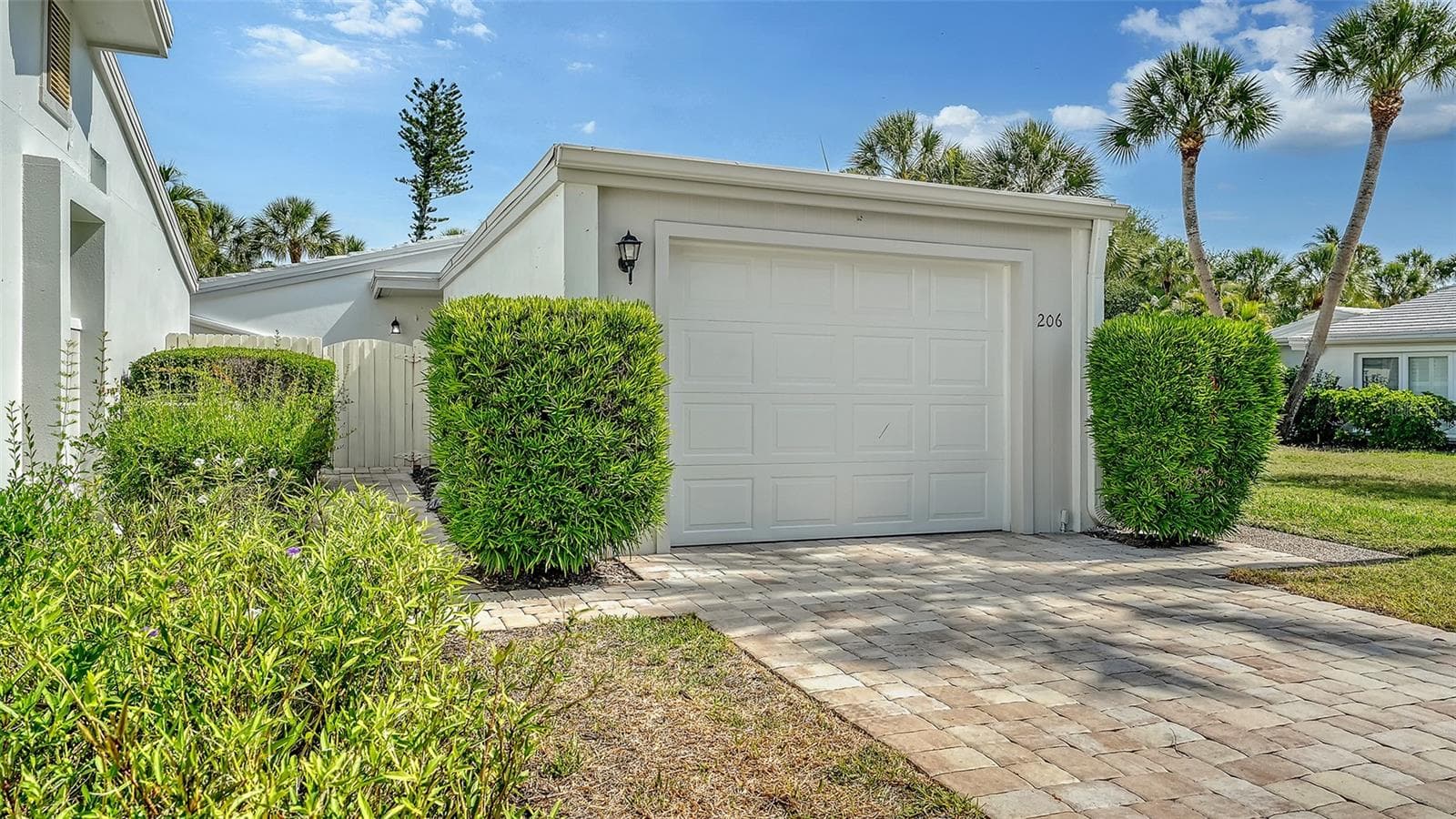 Leaving the unit. - 206 HOURGLASS WAY #V10, SARASOTA