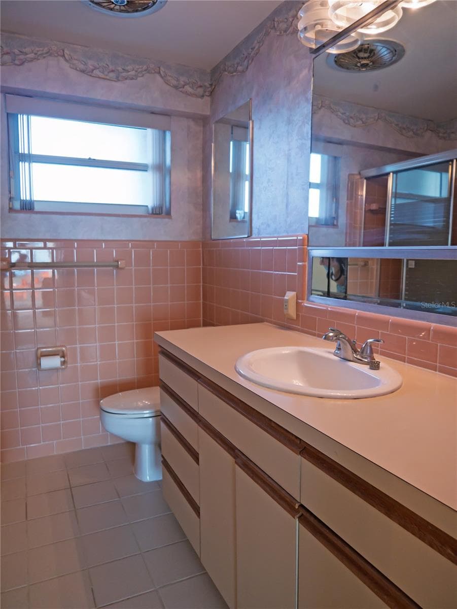 Bathroom - 7000 BEACH PLZ #202, ST PETE BEACH