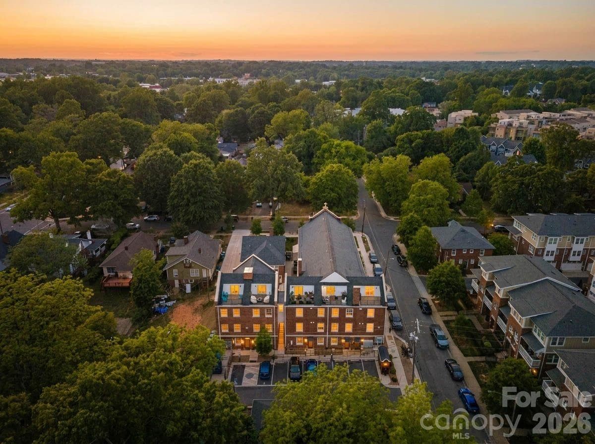 Condominium at Charlotte, photo 6 of 32