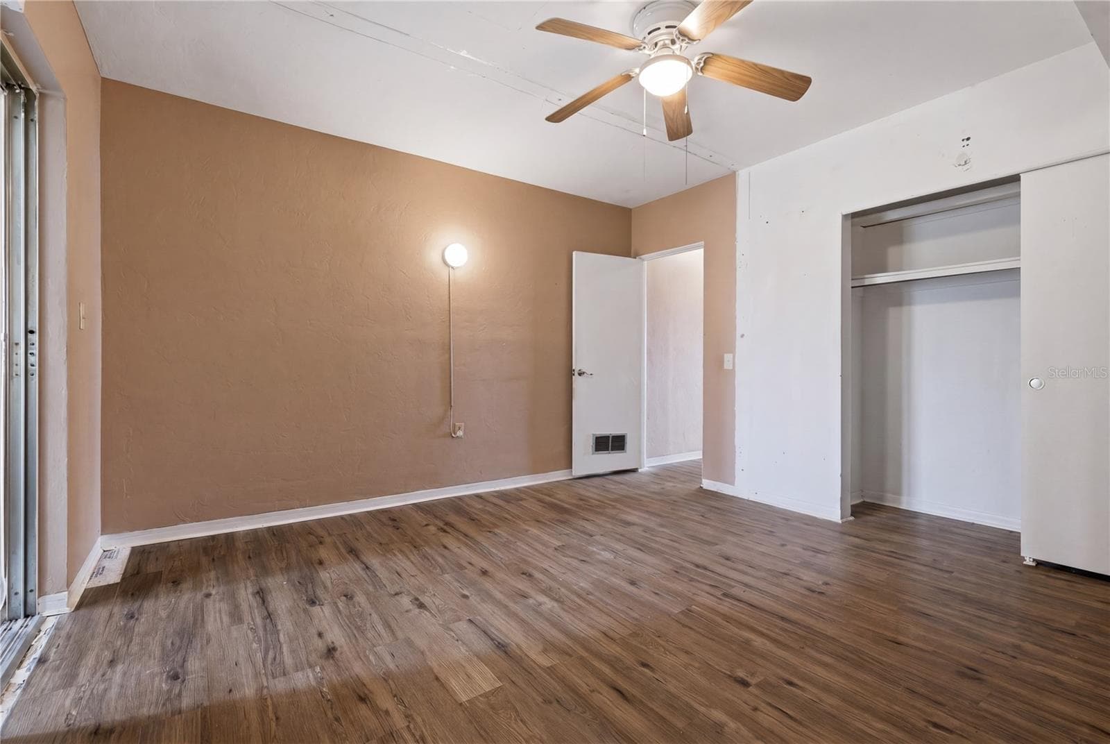 Condominium at 4325 58TH WAY N #1525, KENNETH CITY, photo 9 of 25