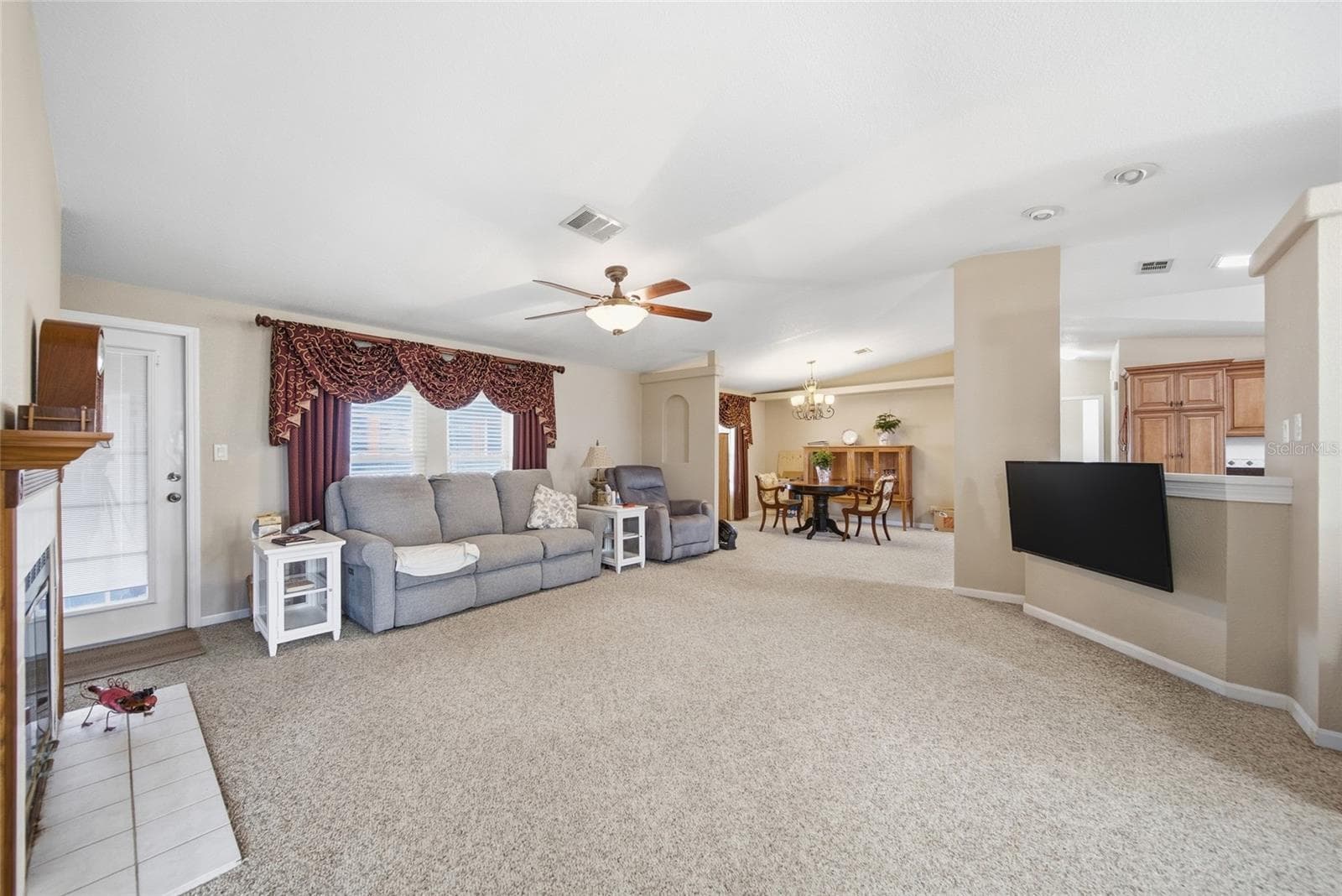 Manufactured Home at 8401 WEATHERFORD AVE, BROOKSVILLE, photo 9 of 33