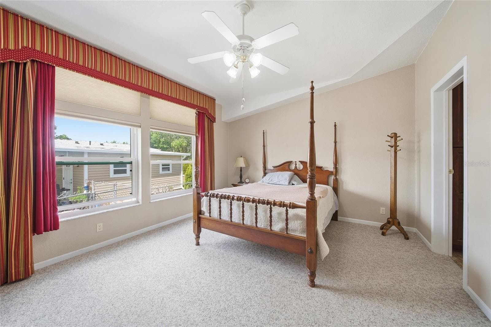 Manufactured Home at 8401 WEATHERFORD AVE, BROOKSVILLE, photo 13 of 33