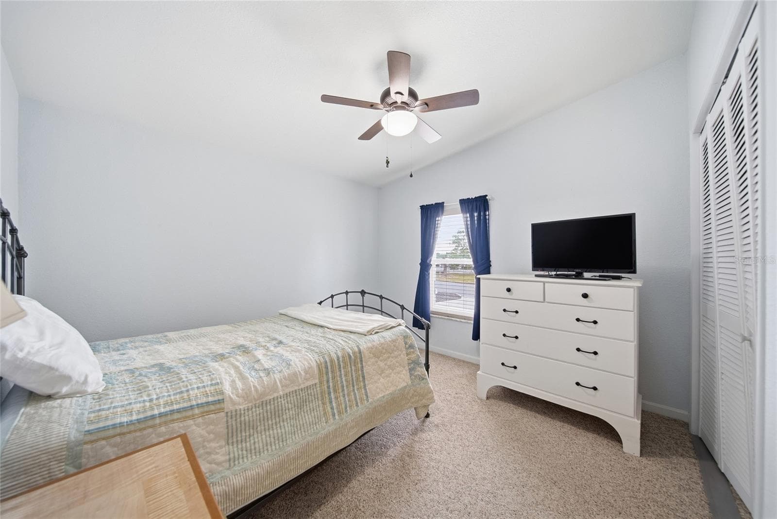 Manufactured Home at 8401 WEATHERFORD AVE, BROOKSVILLE, photo 17 of 33