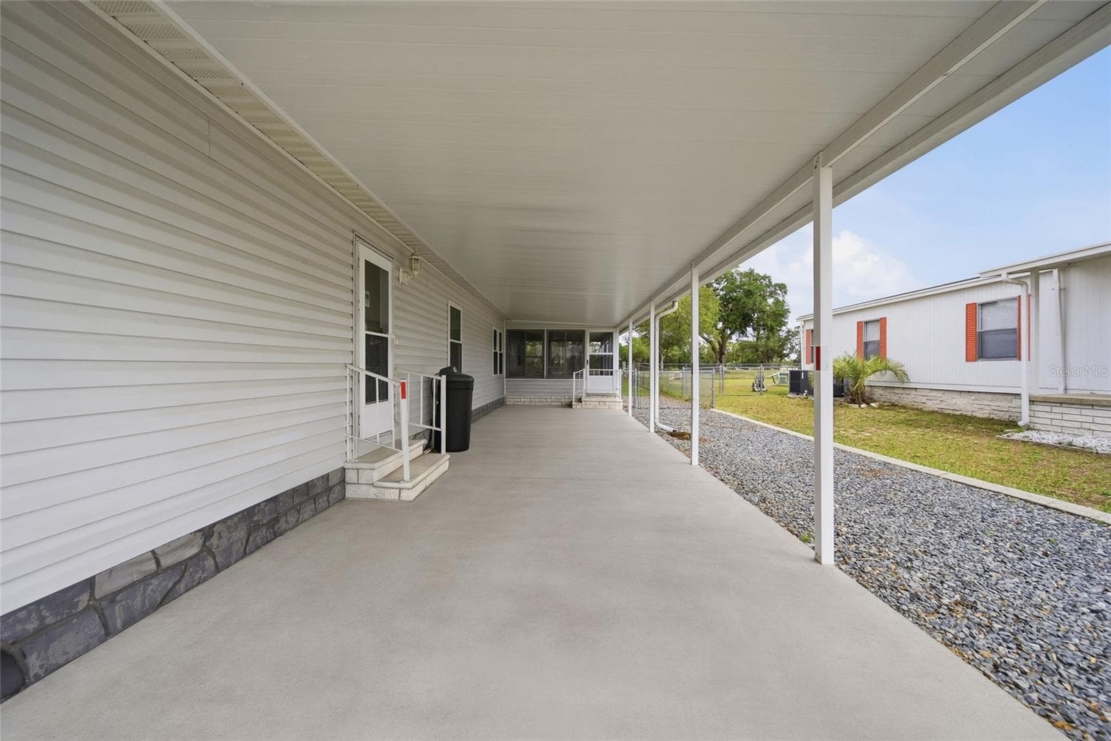 Manufactured Home at 8401 WEATHERFORD AVE, BROOKSVILLE, photo 2 of 33