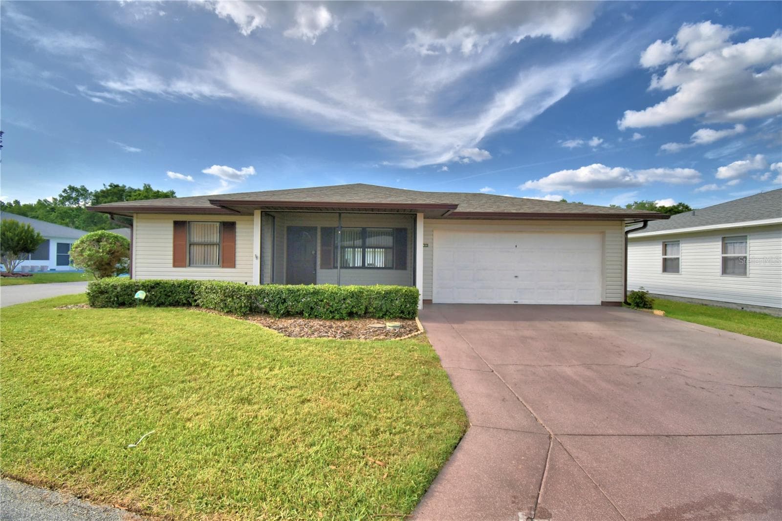 Single Family Residence at 4828 SQUIRE HOLLOW DR, LAKELAND, photo 3 of 111
