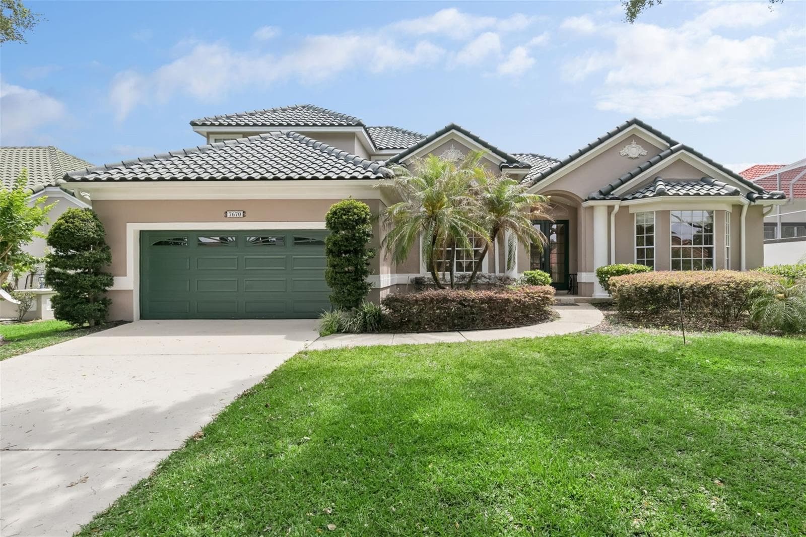 Single Family Residence at 7670 MILANO DR, ORLANDO, photo 2 of 37