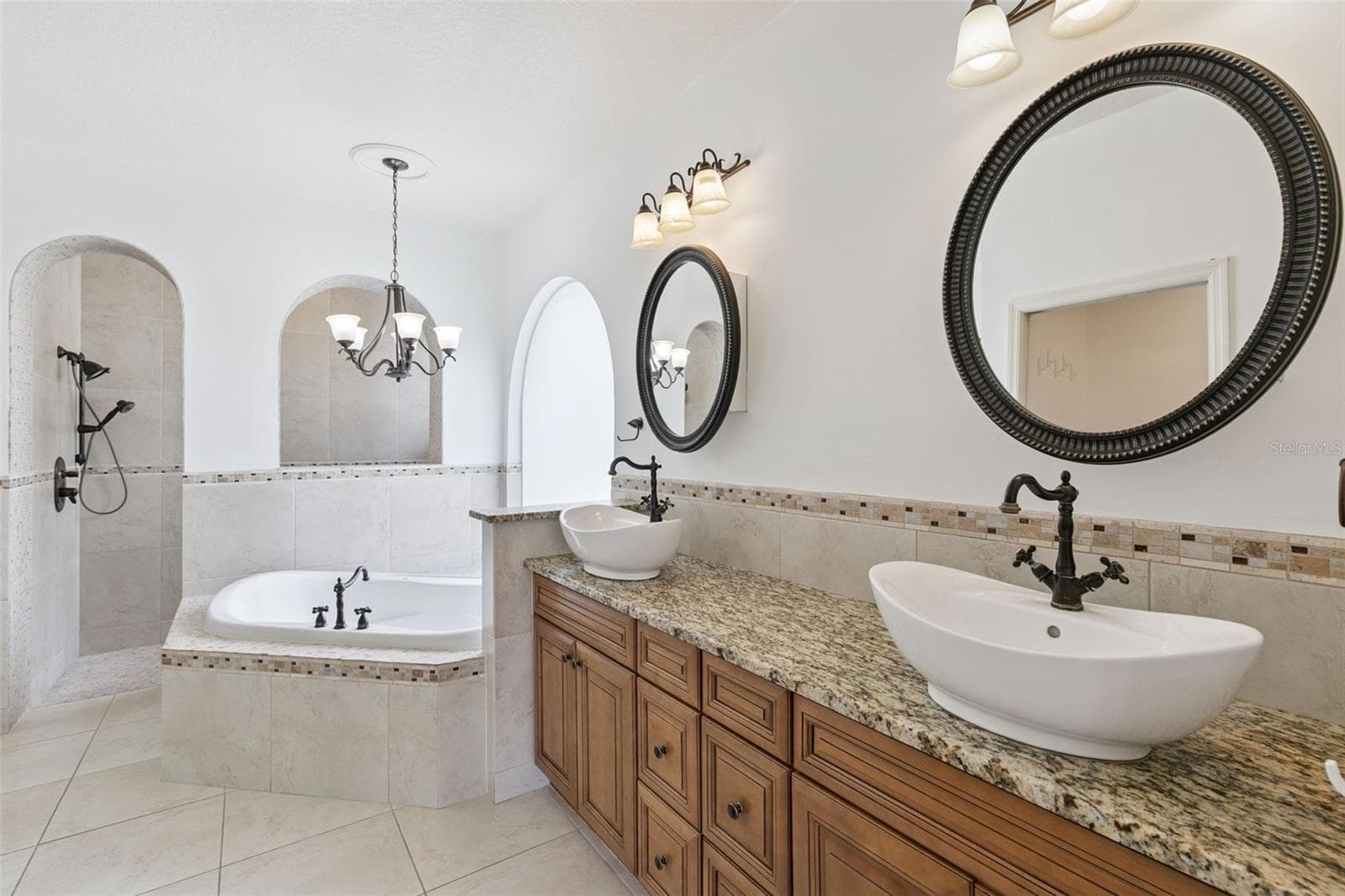 Single Family Residence at 7670 MILANO DR, ORLANDO, photo 19 of 37
