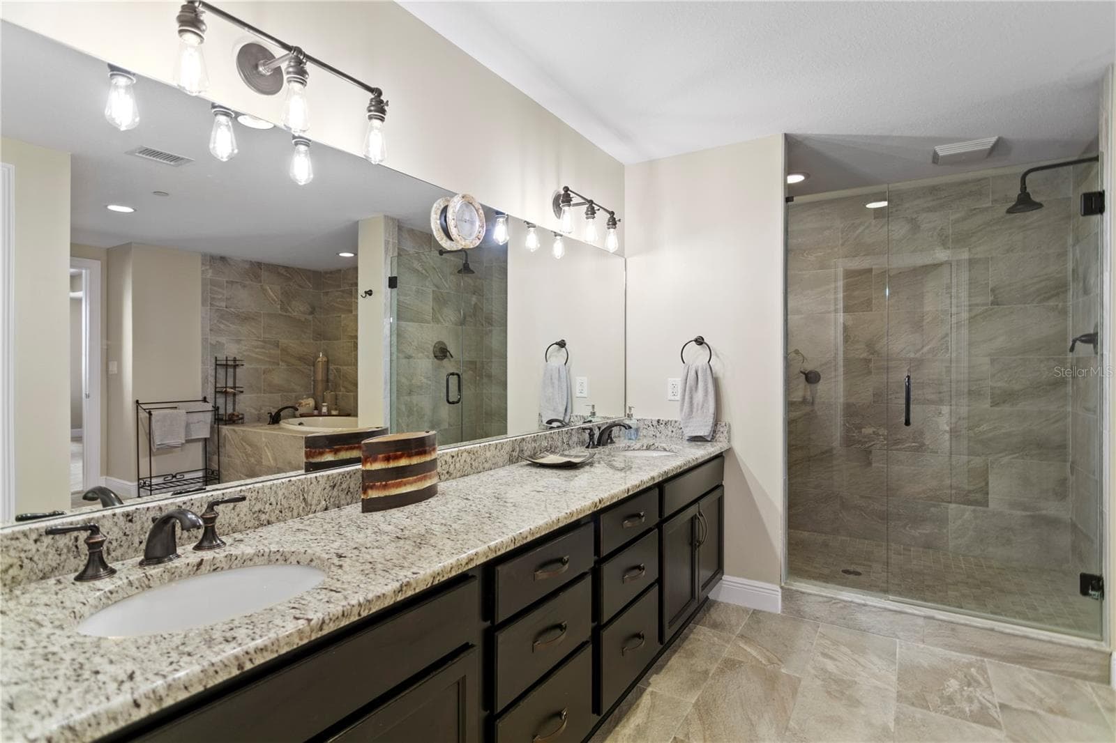 Condominium at 301 S GULFVIEW BLVD #604, CLEARWATER BEACH, photo 54 of 86