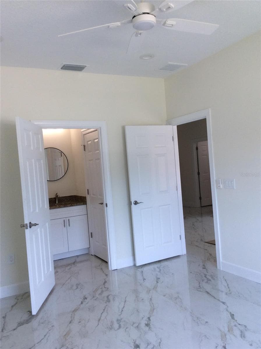 Single Family Residence at 2812 DURHAM ST, TAMPA, photo 5 of 12