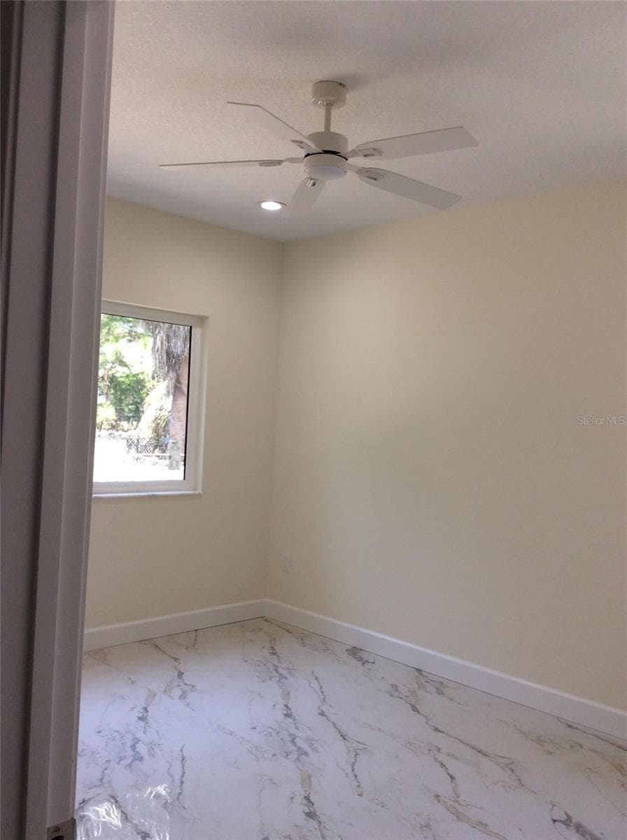 Single Family Residence at 2812 DURHAM ST, TAMPA, photo 6 of 12