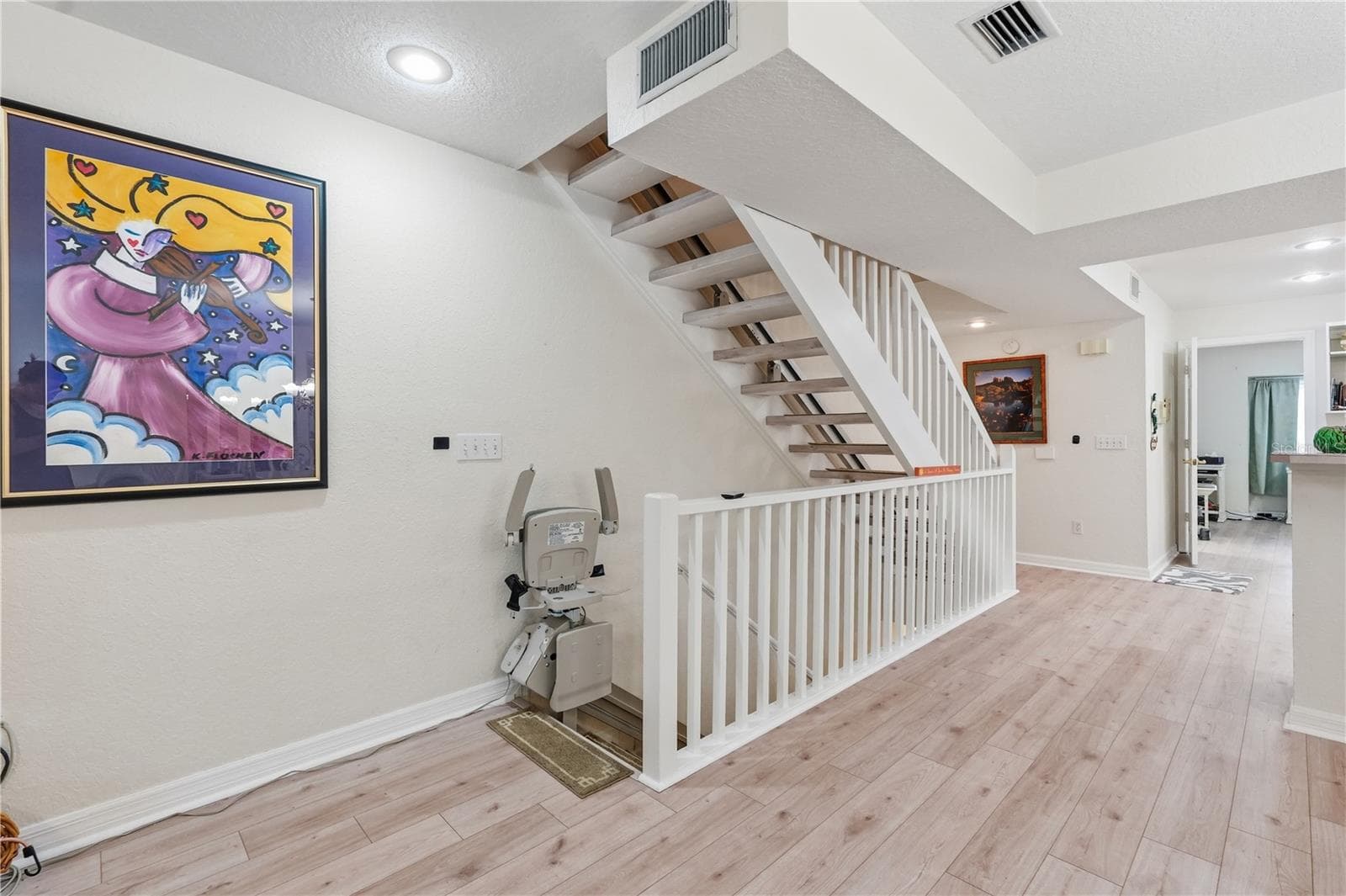 Townhouse at 545 PINELLAS BAYWAY S #302, ST PETERSBURG, photo 6 of 66