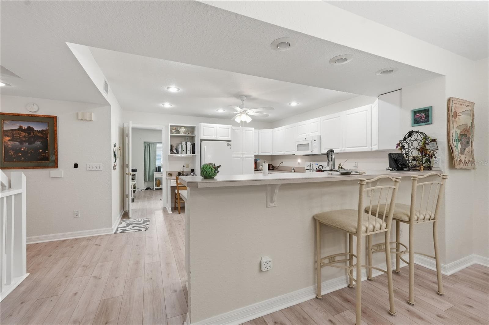 Townhouse at 545 PINELLAS BAYWAY S #302, ST PETERSBURG, photo 9 of 66