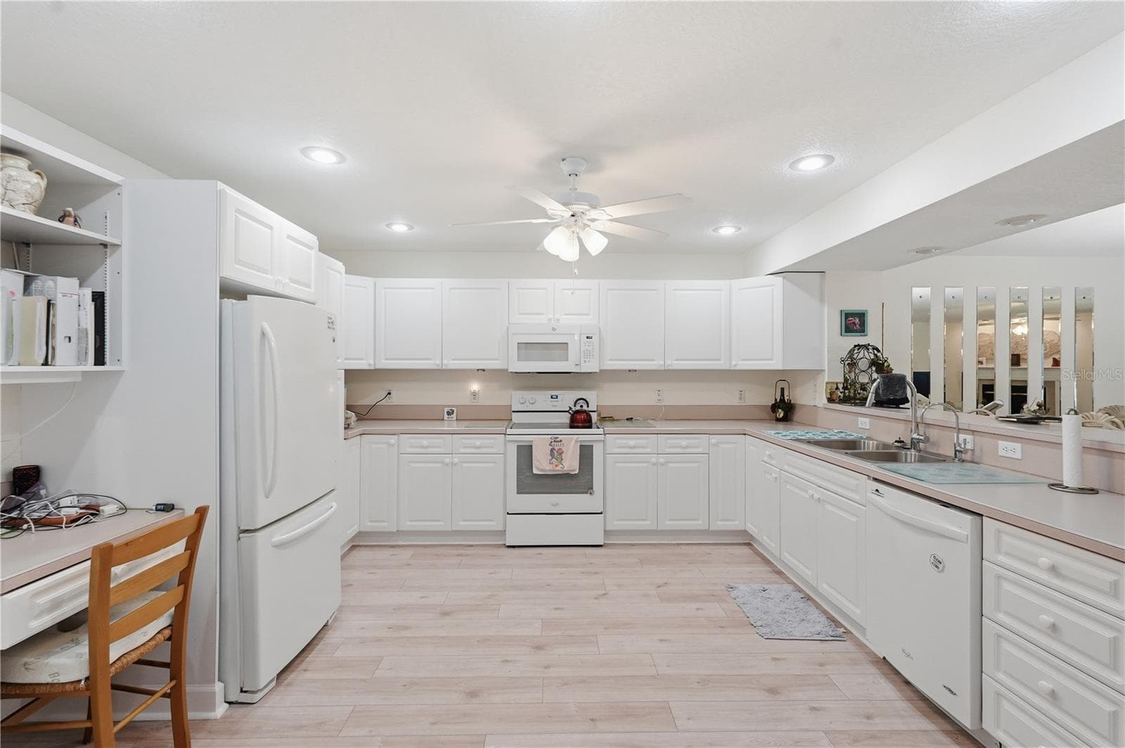 Townhouse at 545 PINELLAS BAYWAY S #302, ST PETERSBURG, photo 10 of 66