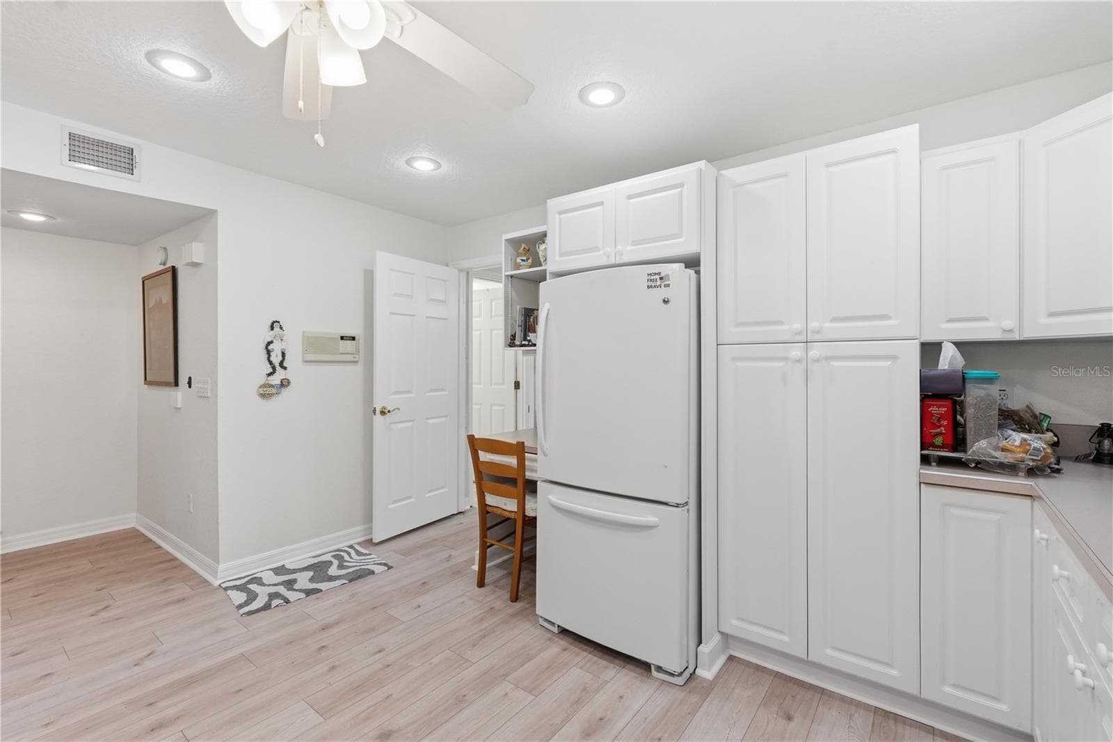 Townhouse at 545 PINELLAS BAYWAY S #302, ST PETERSBURG, photo 12 of 66