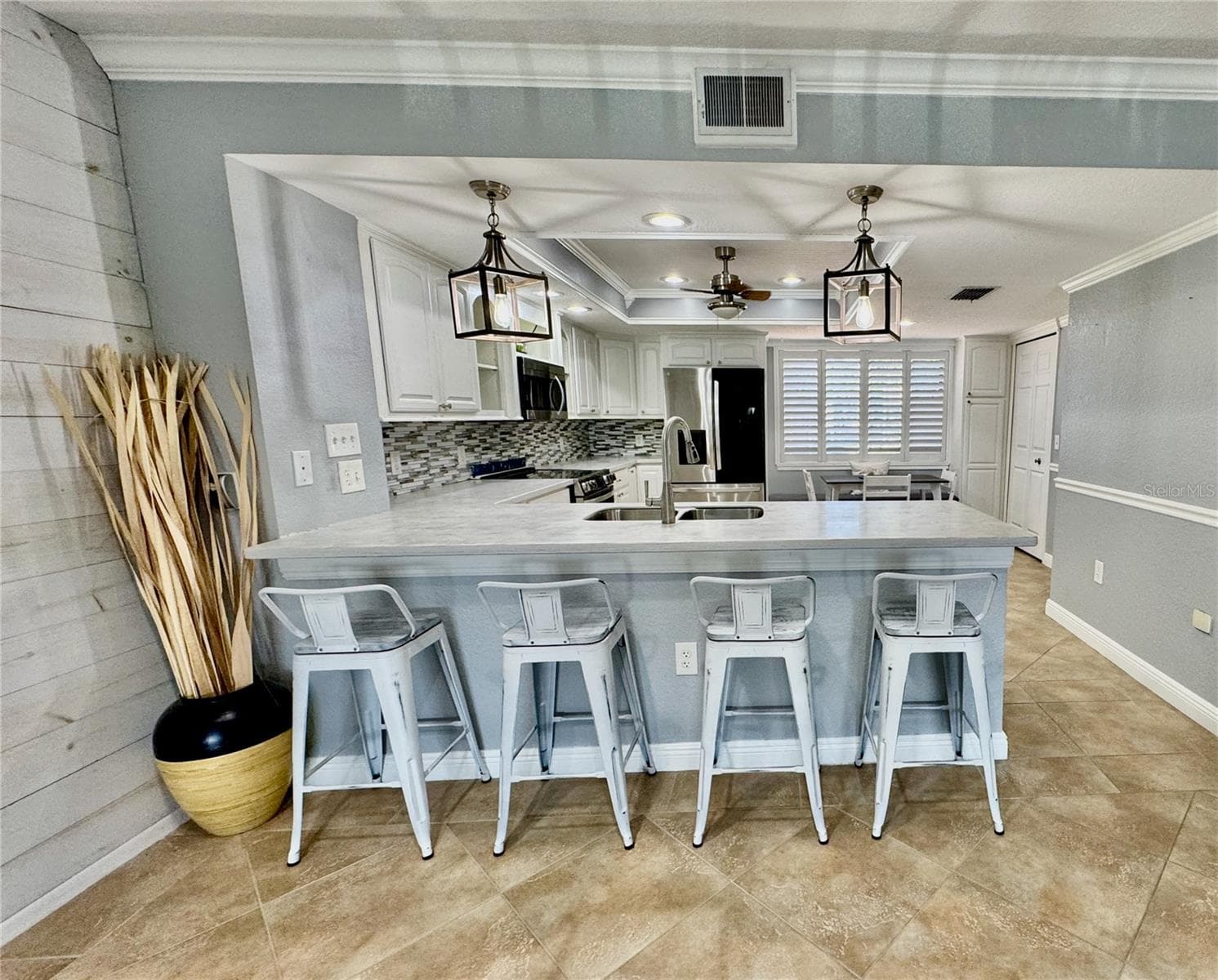 Condominium at 513 HAVEN POINT DR, TREASURE ISLAND, photo 28 of 96