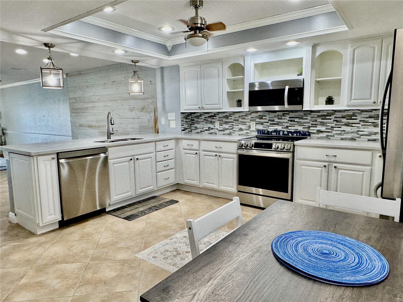 Condominium at 513 HAVEN POINT DR, TREASURE ISLAND, photo 32 of 96