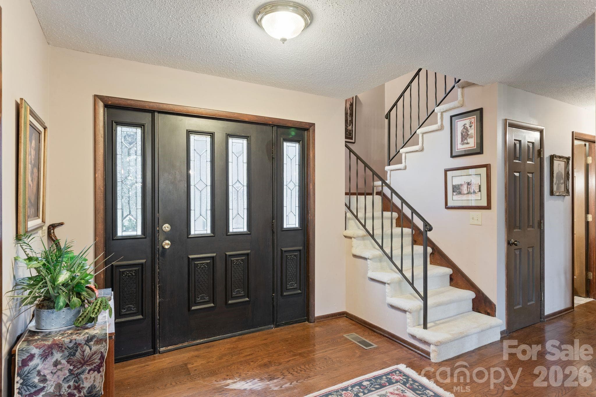 Front Entry Door - 415 Reel Hollow Road, Marion