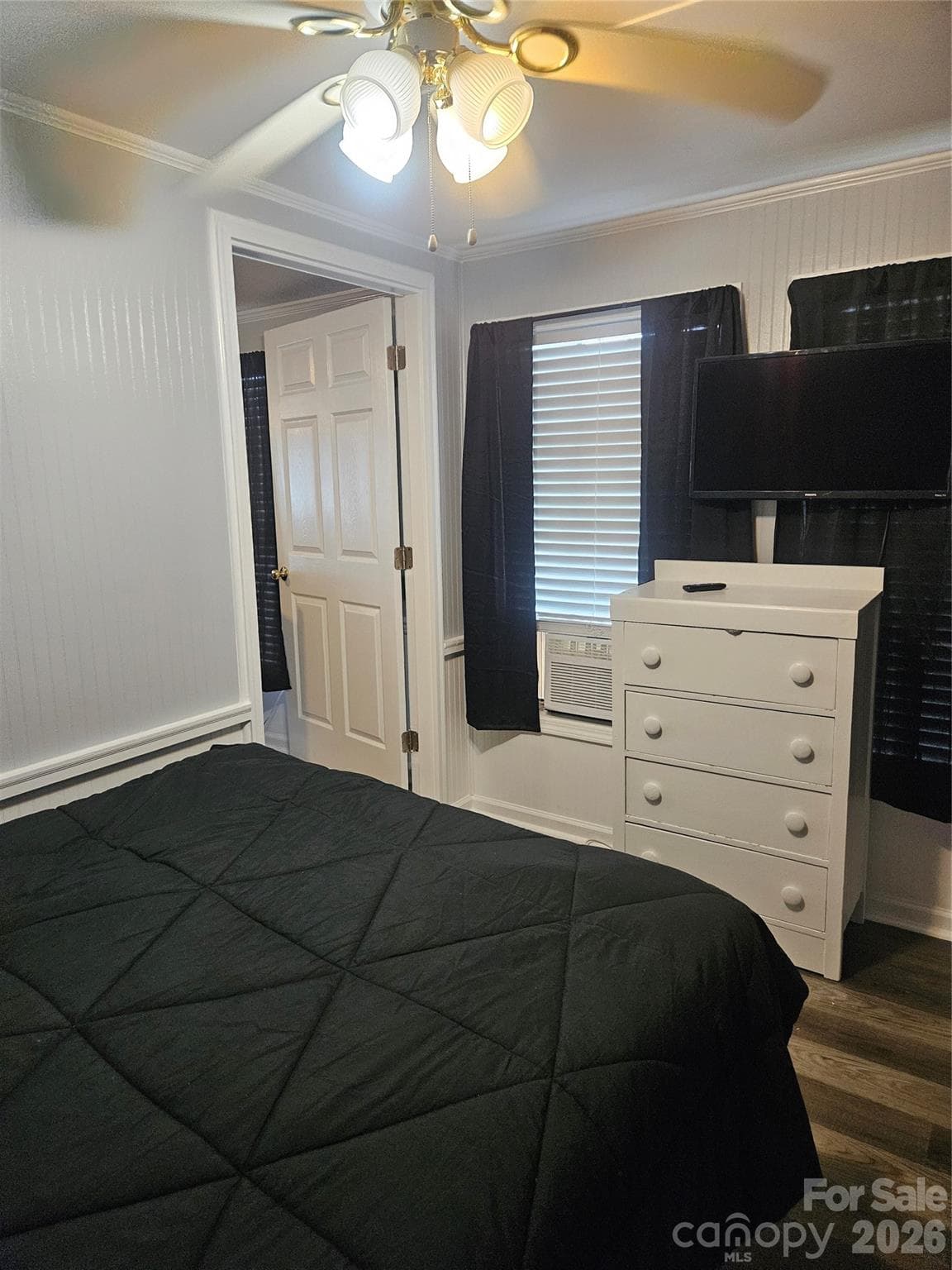 Single Family Residence at 157 Dogwood Circle, New London, photo 17 of 21