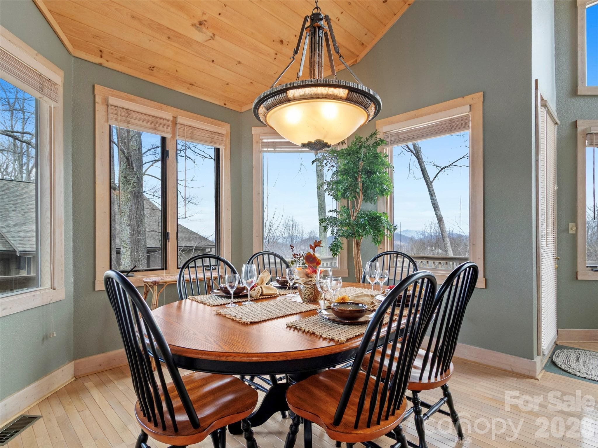 Single Family Residence at Burnsville, photo 10 of 39