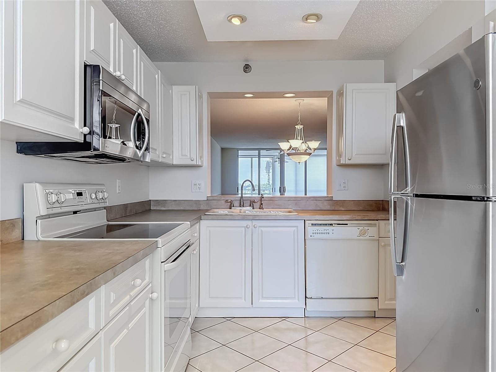 Closer view of the pass through. - 3740 PINEBROOK CIR #607, BRADENTON