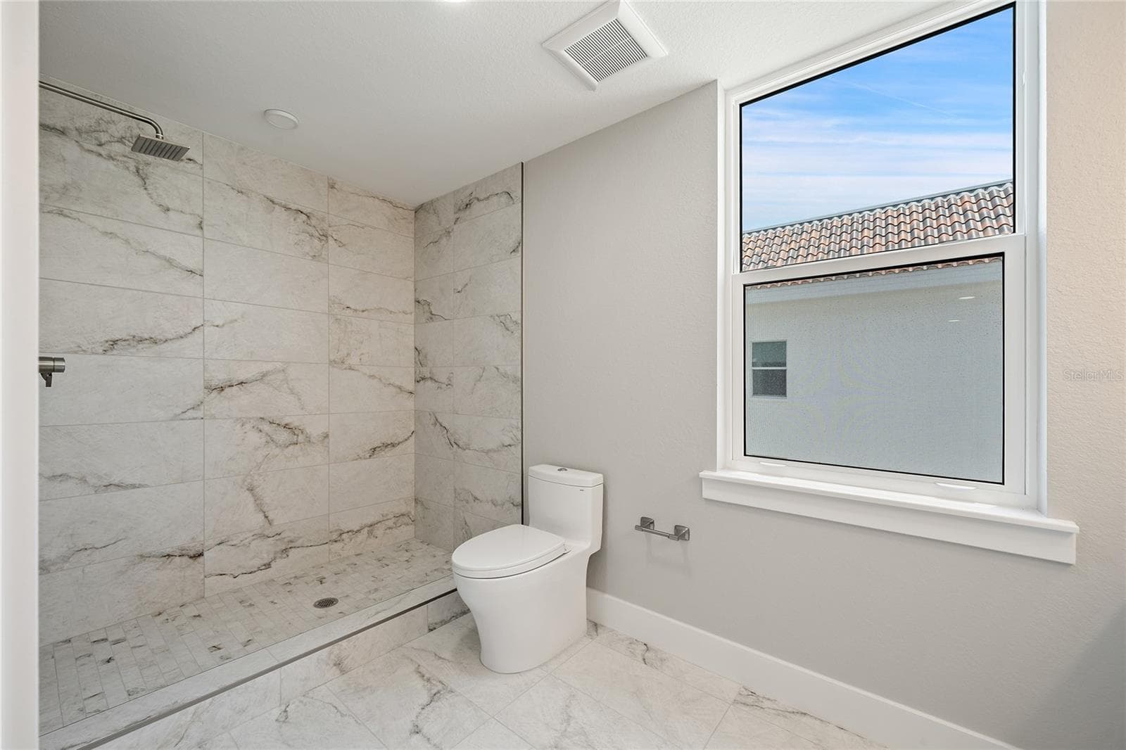 Bath - 14048 GULF BLVD #402, MADEIRA BEACH