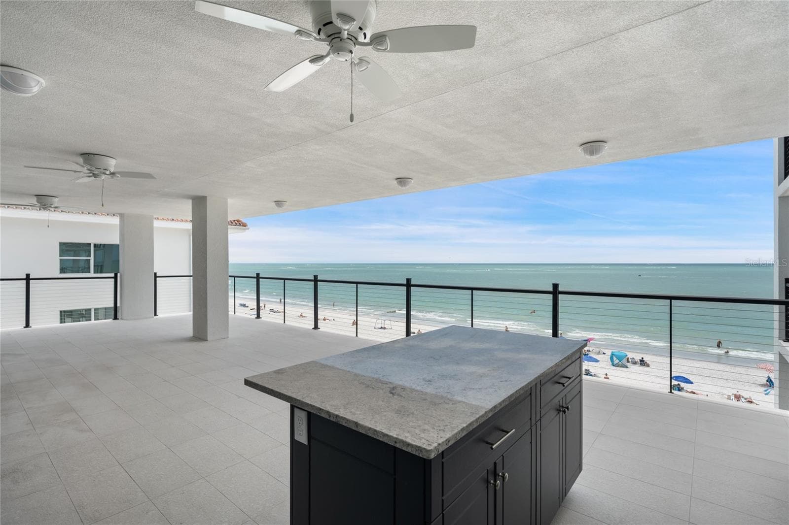 780 square feet of outdoor living space - 14048 GULF BLVD #402, MADEIRA BEACH
