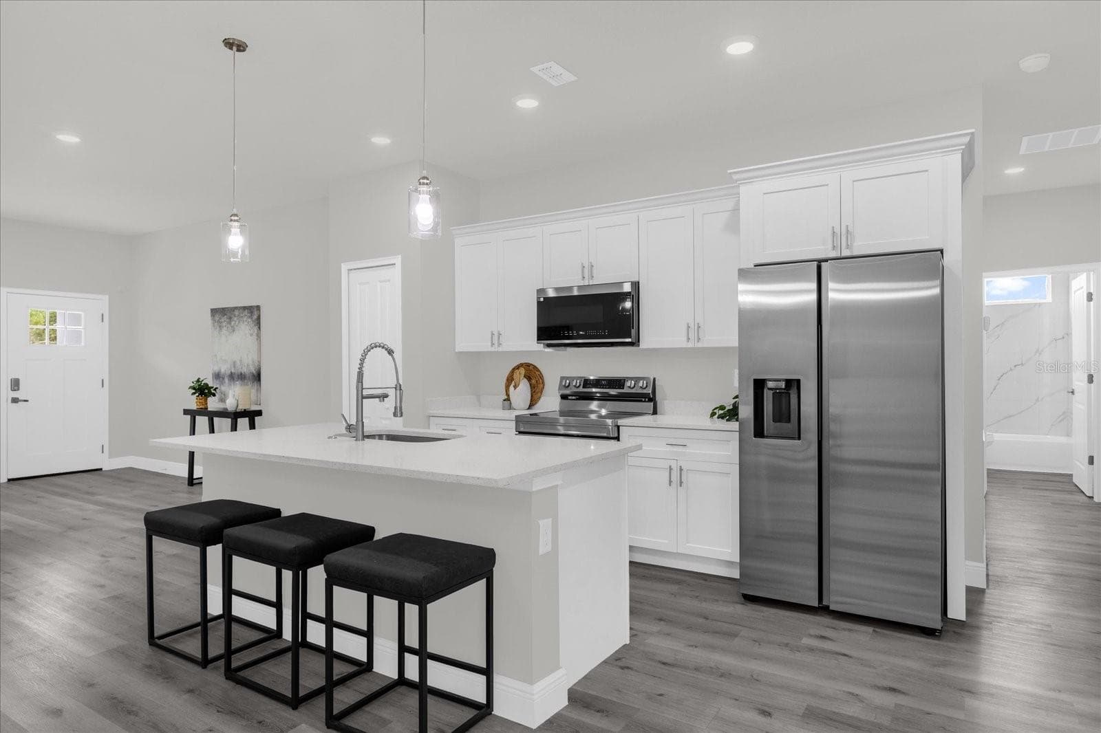 Single Family Residence at 1233 W SHADY LN, DUNNELLON, photo 8 of 33