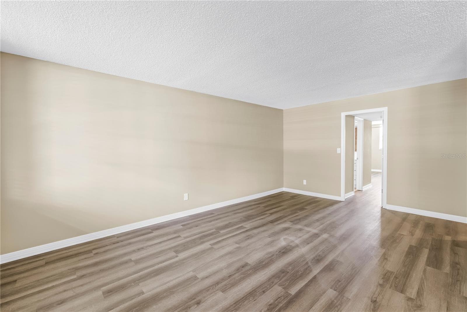 Condominium at 4720 LOCUST ST NE #116, ST PETERSBURG, photo 8 of 37
